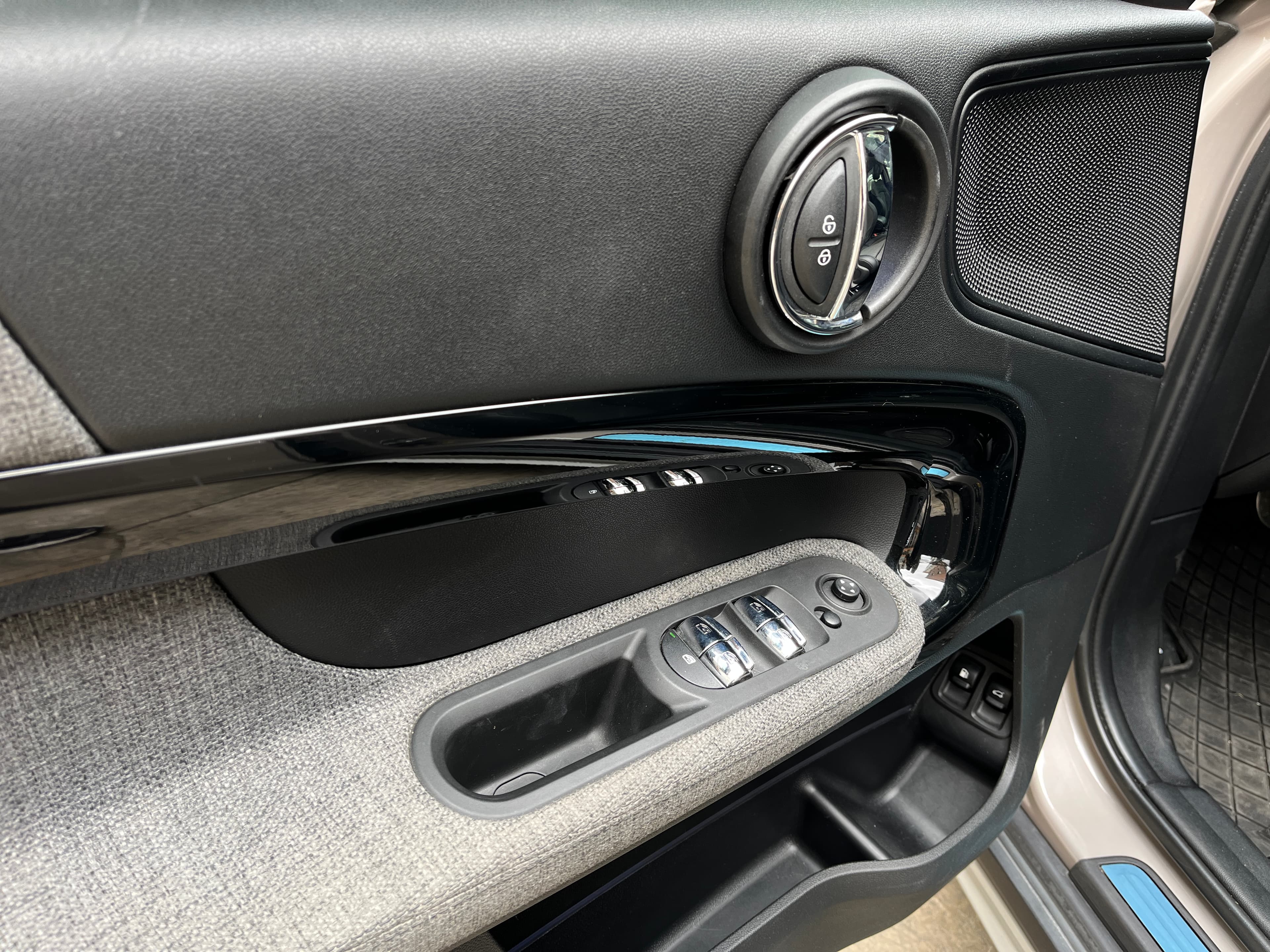 MINI COOPER S E ALL4 Modelo 2023 8