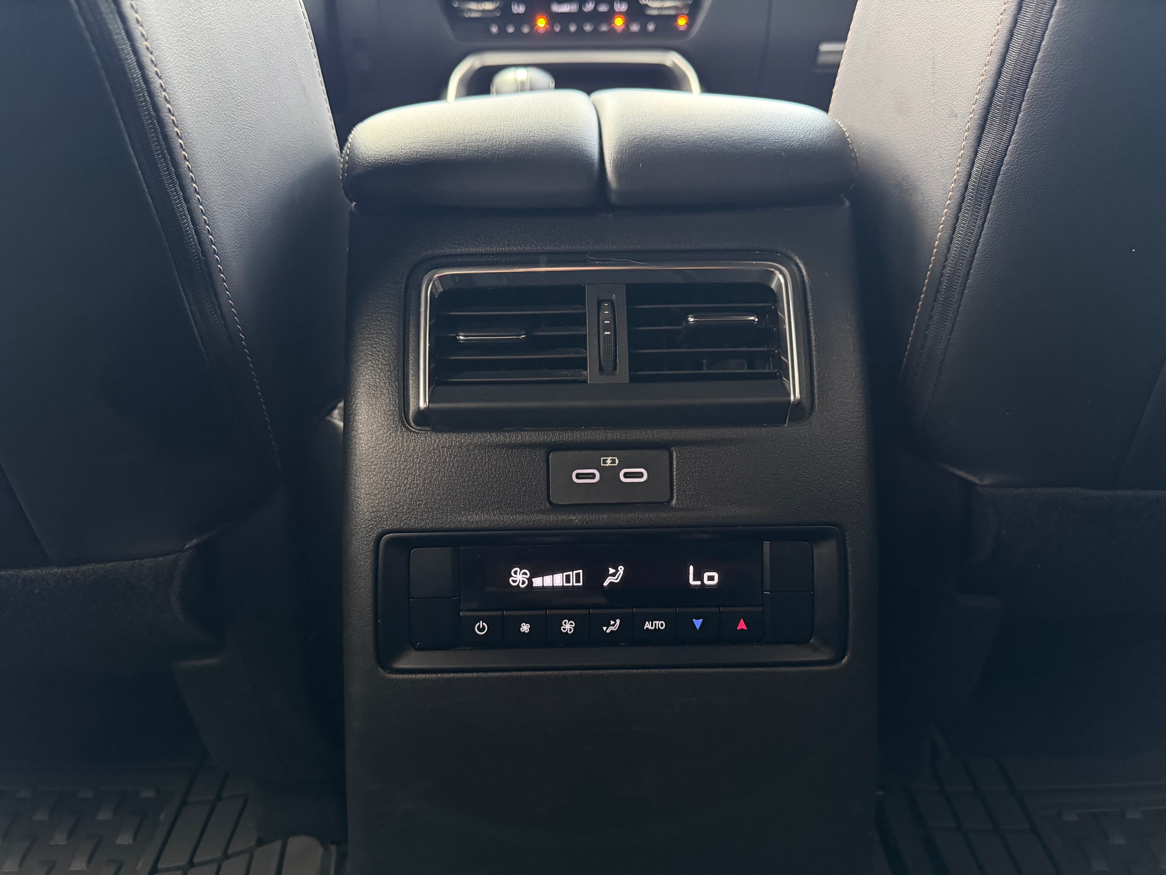 Mazda CX-90 Signature Modelo 2024 26