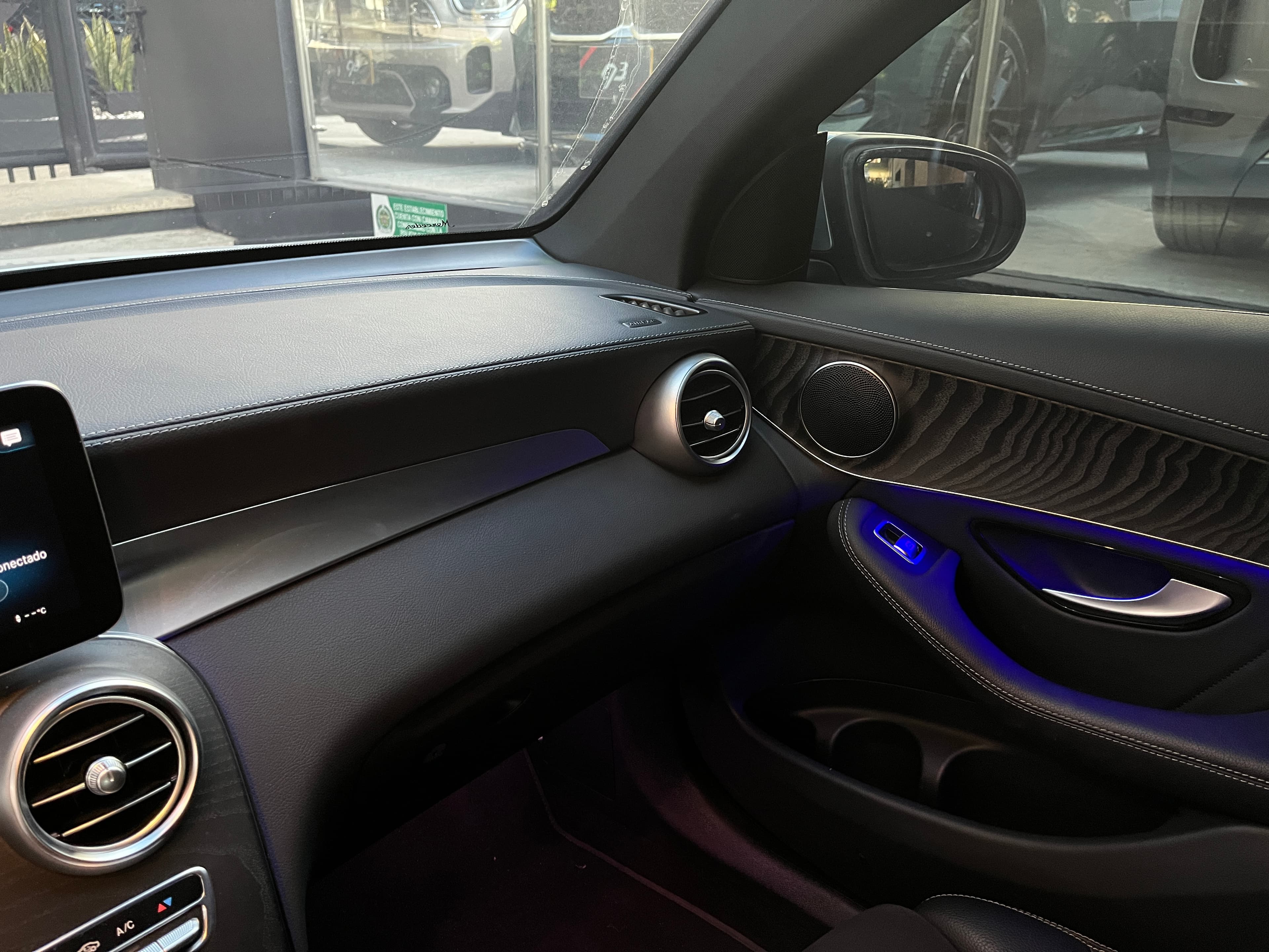 Mercedes Benz GLC300 E 4MATIC Modelo 2023 10