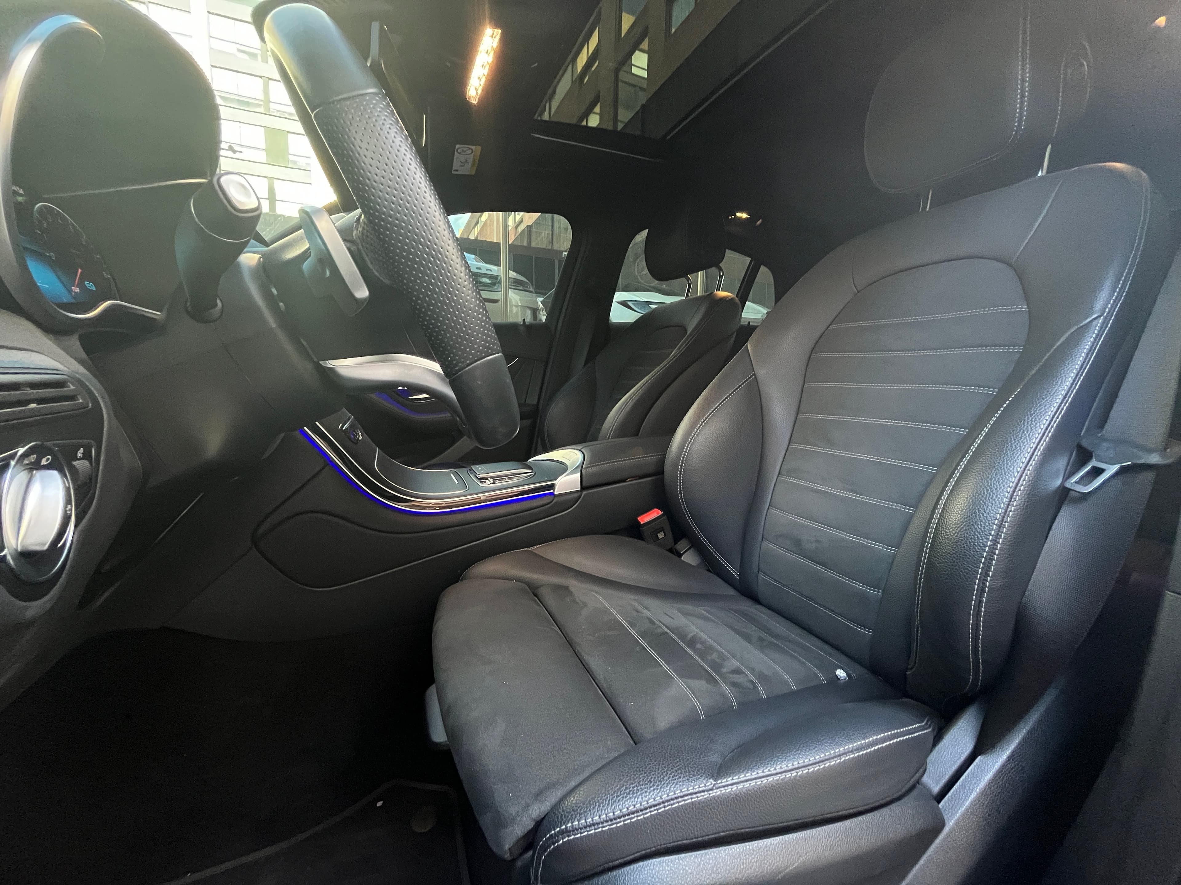 Mercedes Benz GLC300 E 4MATIC Modelo 2023 9