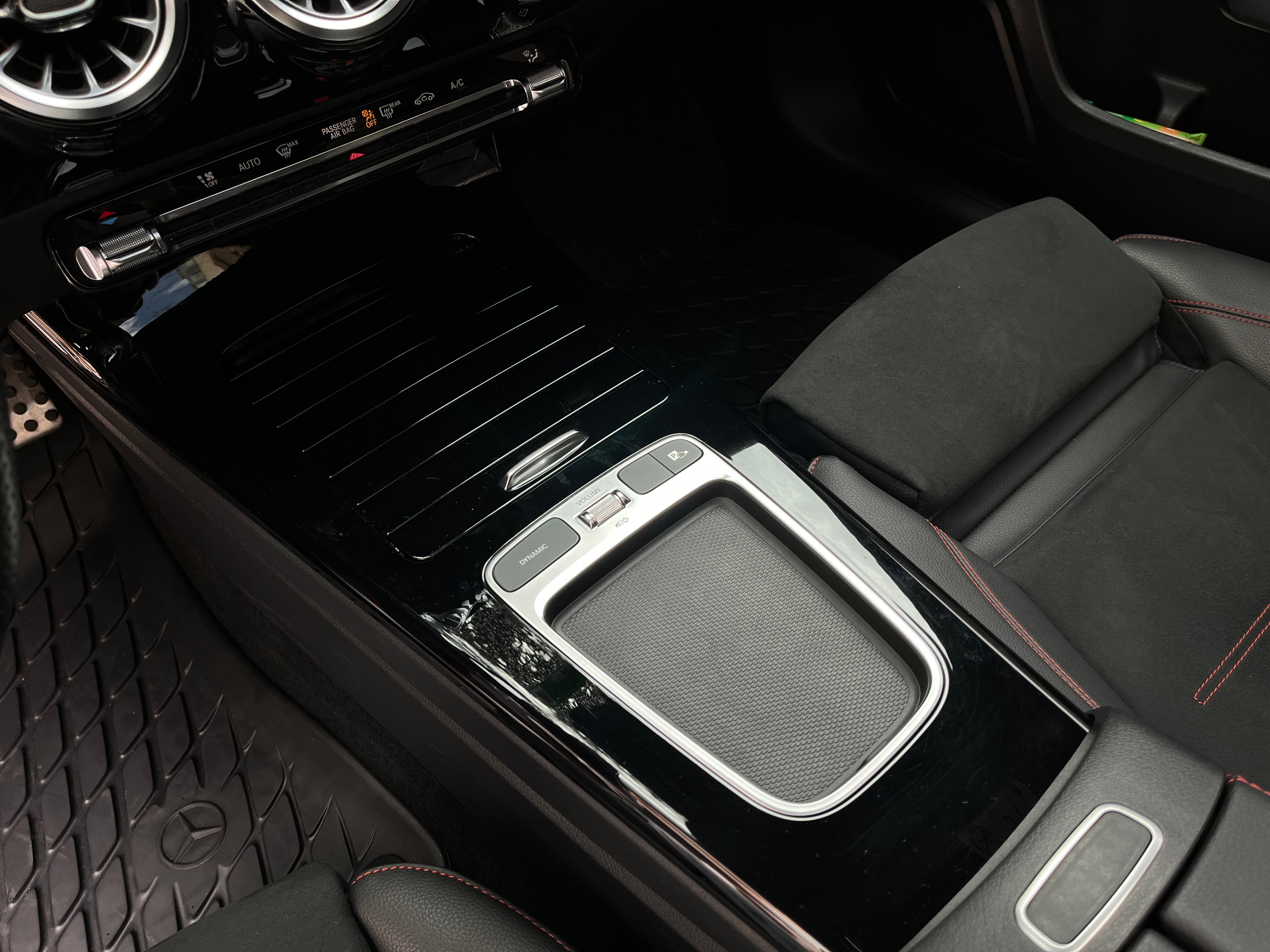 Mercedes Benz A35 Modelo 2023 12
