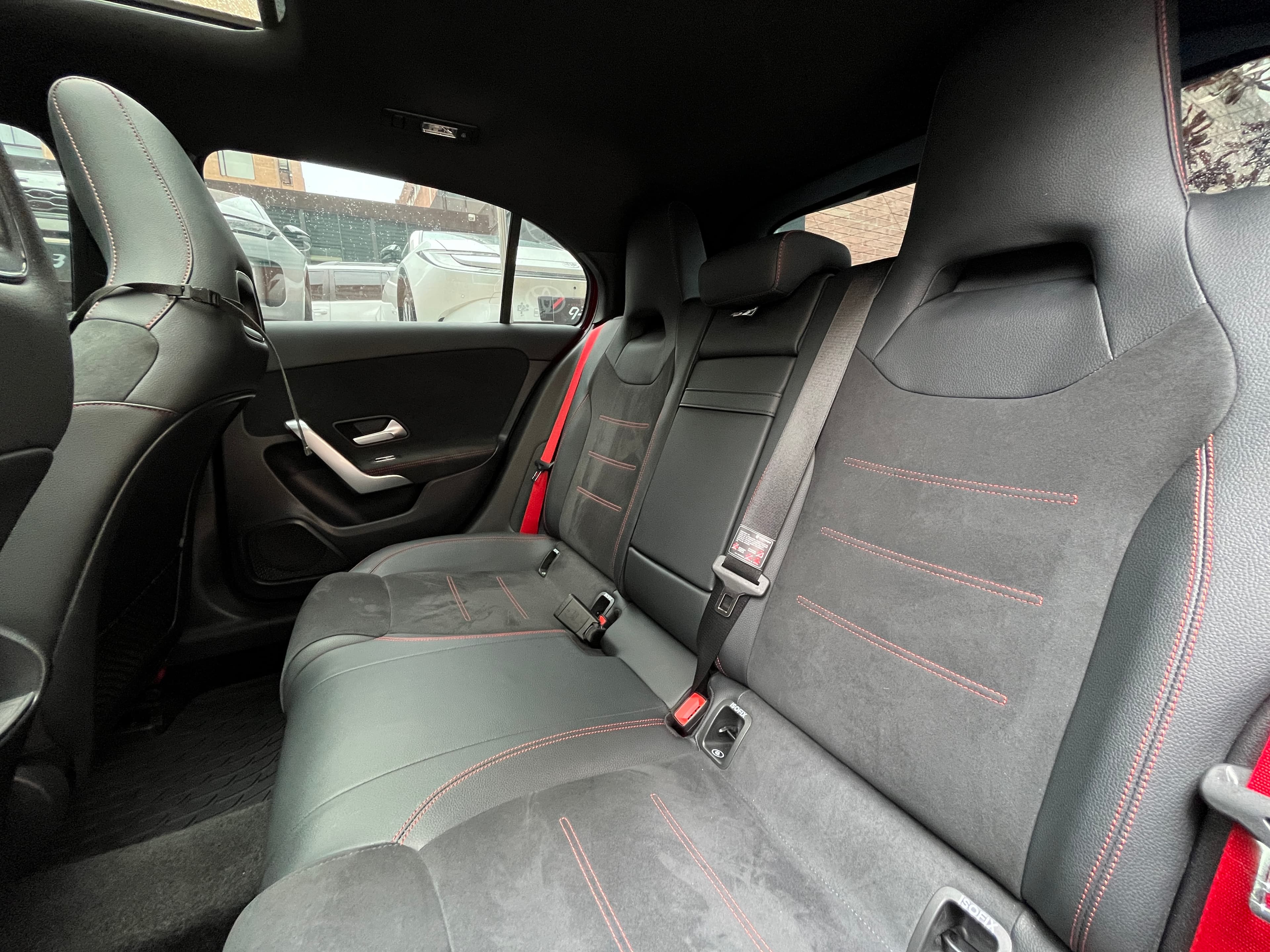 Mercedes Benz A35 Modelo 2023 17