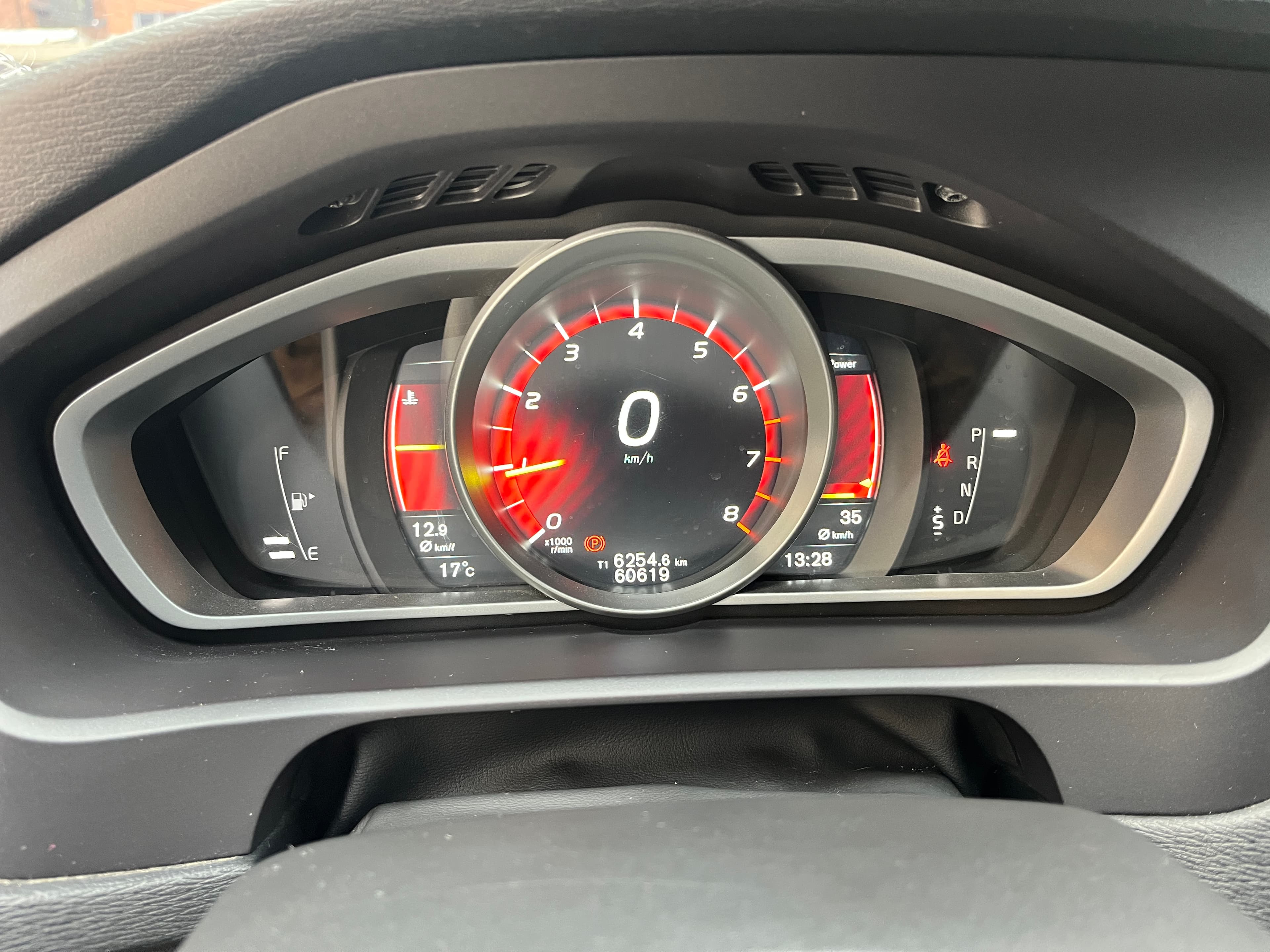 Volvo V40 Modelo 2019 13