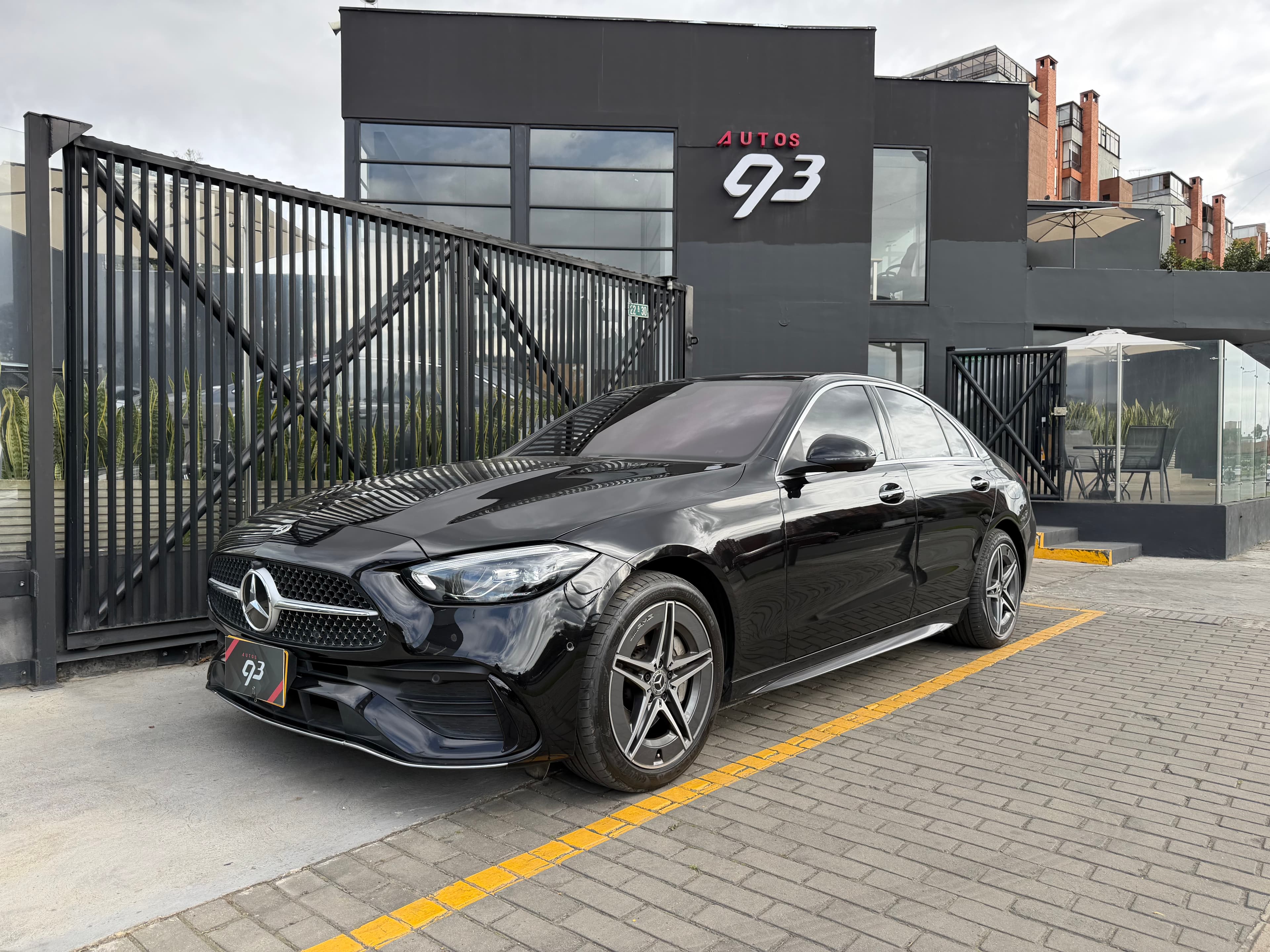 Mercedes Benz C350e Modelo 2024 1