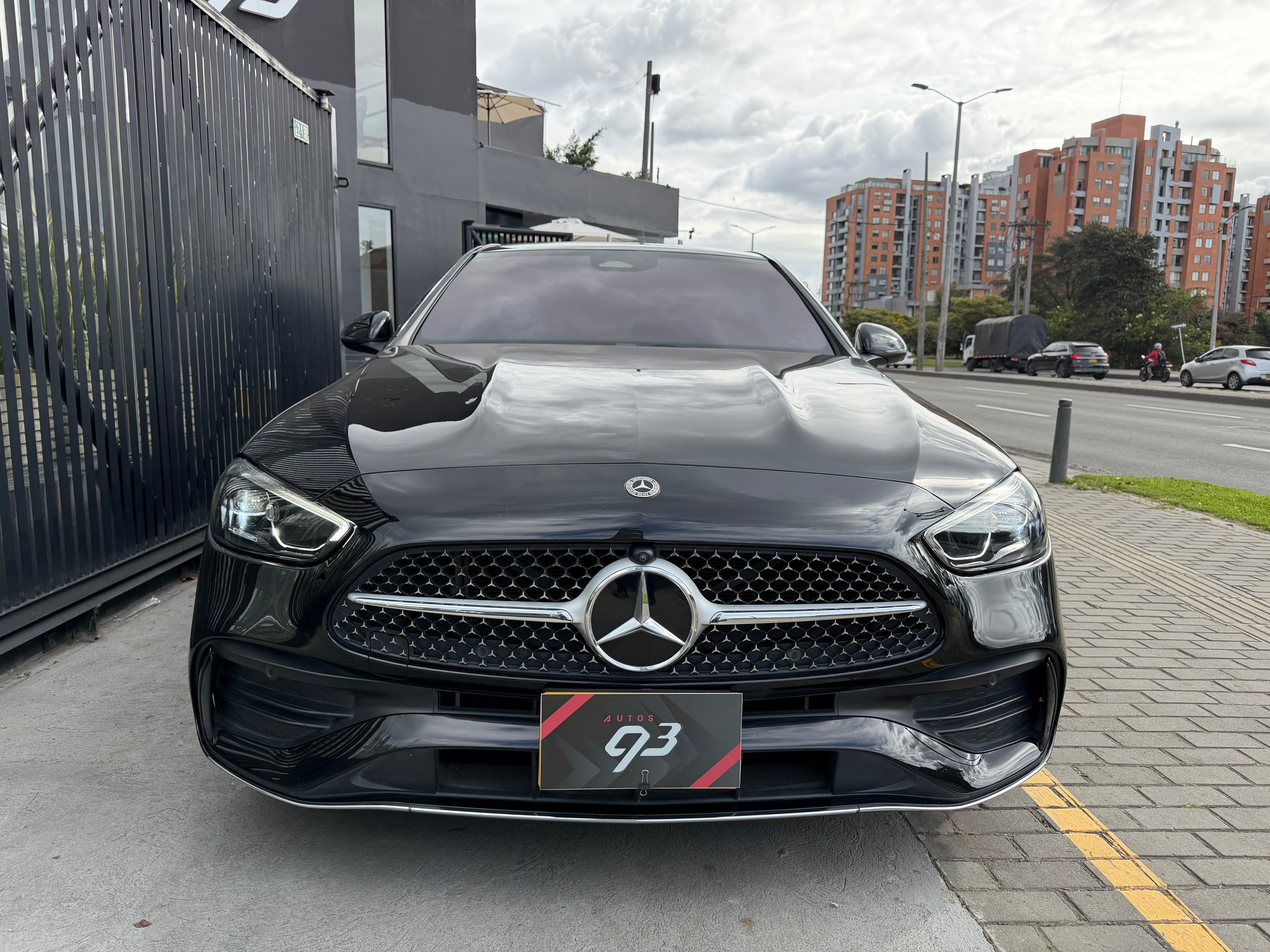 Mercedes Benz C350e Modelo 2024 2