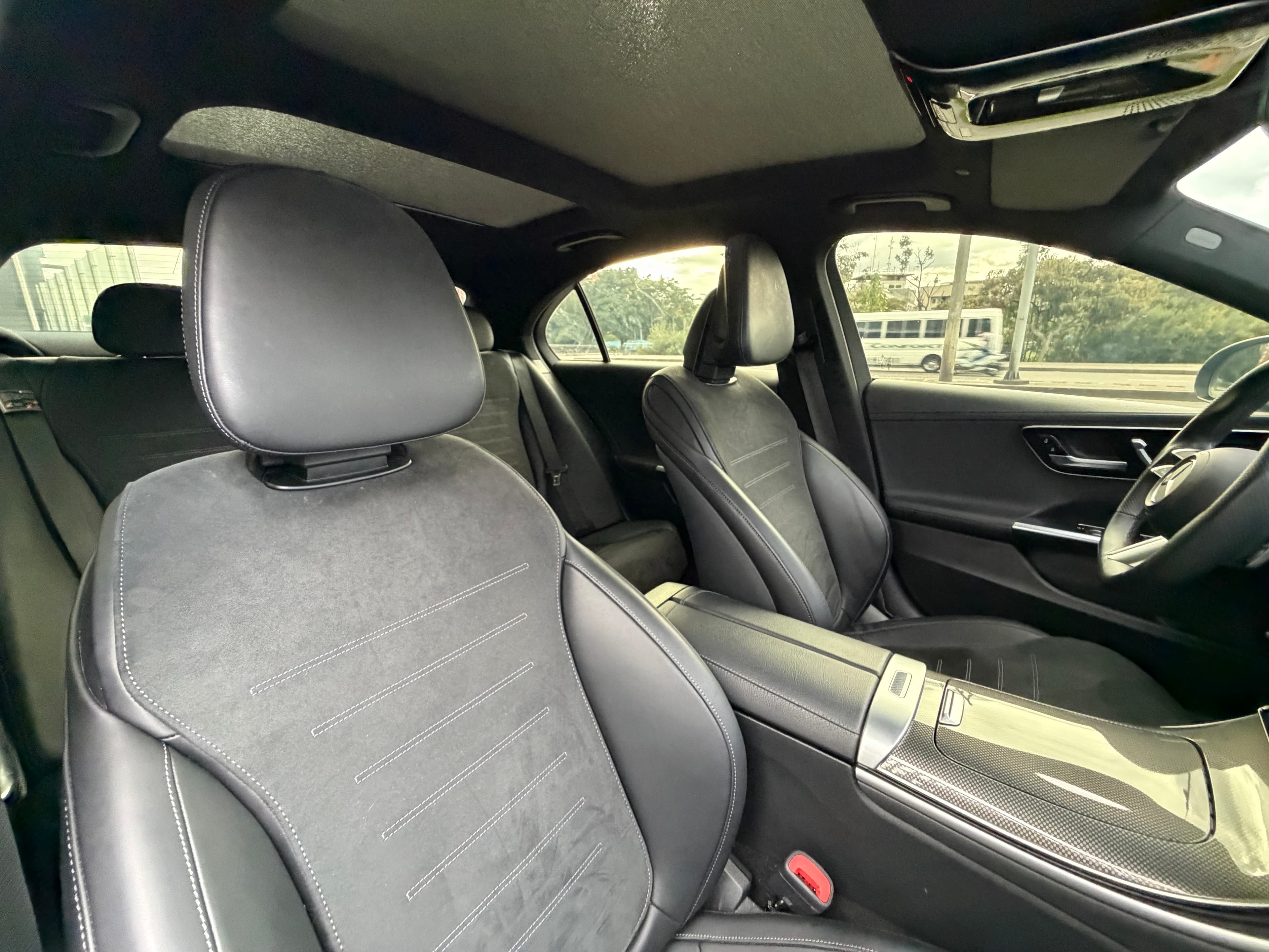 Mercedes Benz C350e Modelo 2024 20