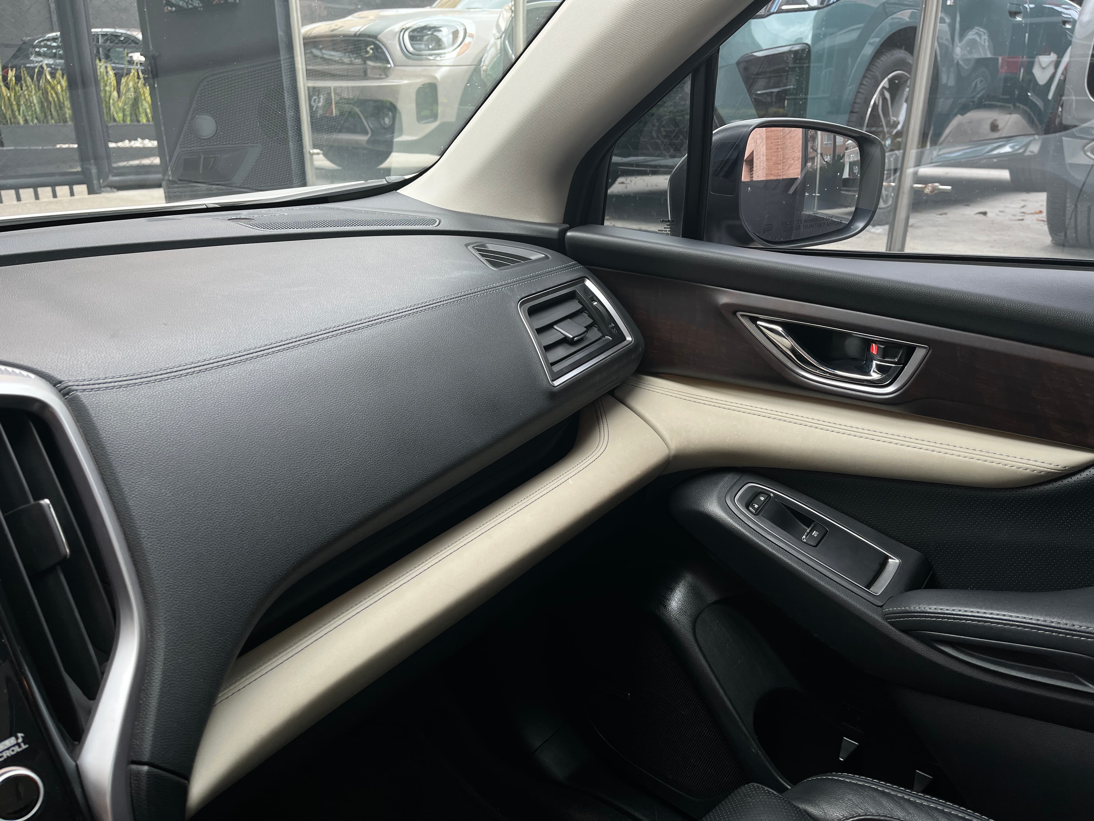 Subaru EVOLTIS TOURING Modelo 2022 9