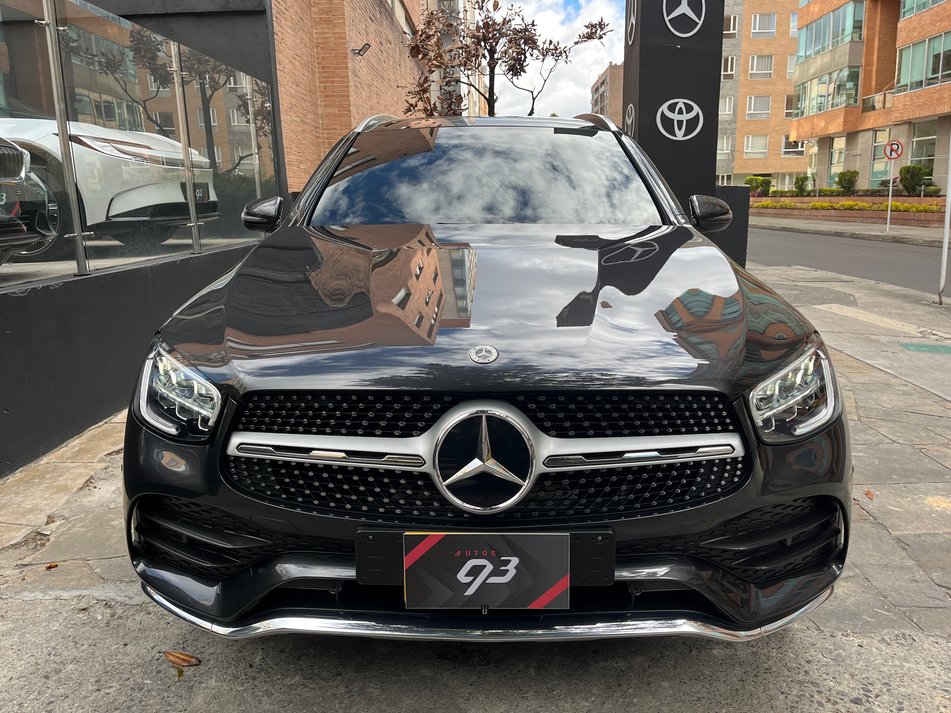Mercedes Benz GLC300 E 4MATIC Modelo 2022 3