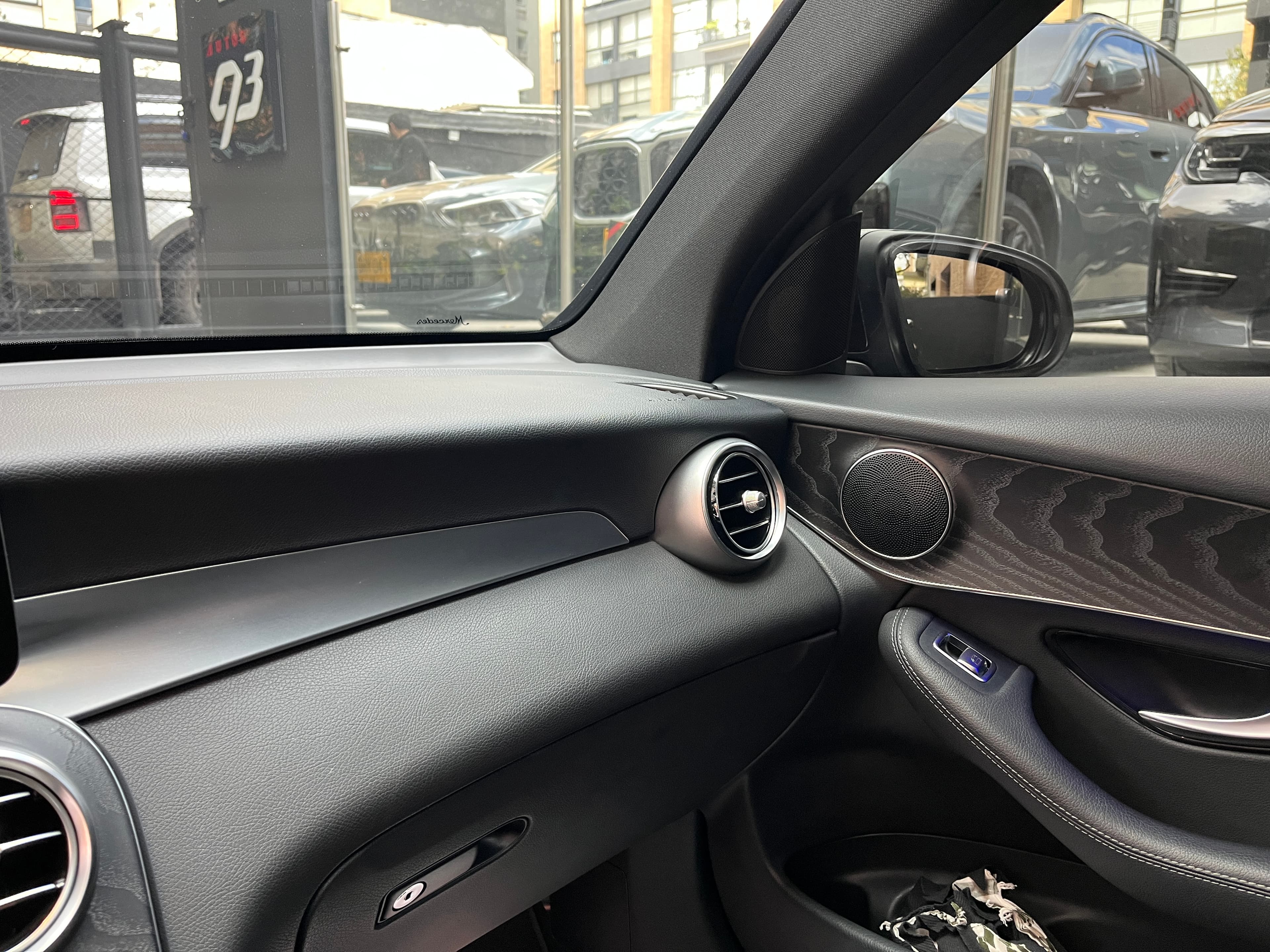 Mercedes Benz GLC300 E 4MATIC Modelo 2022 10