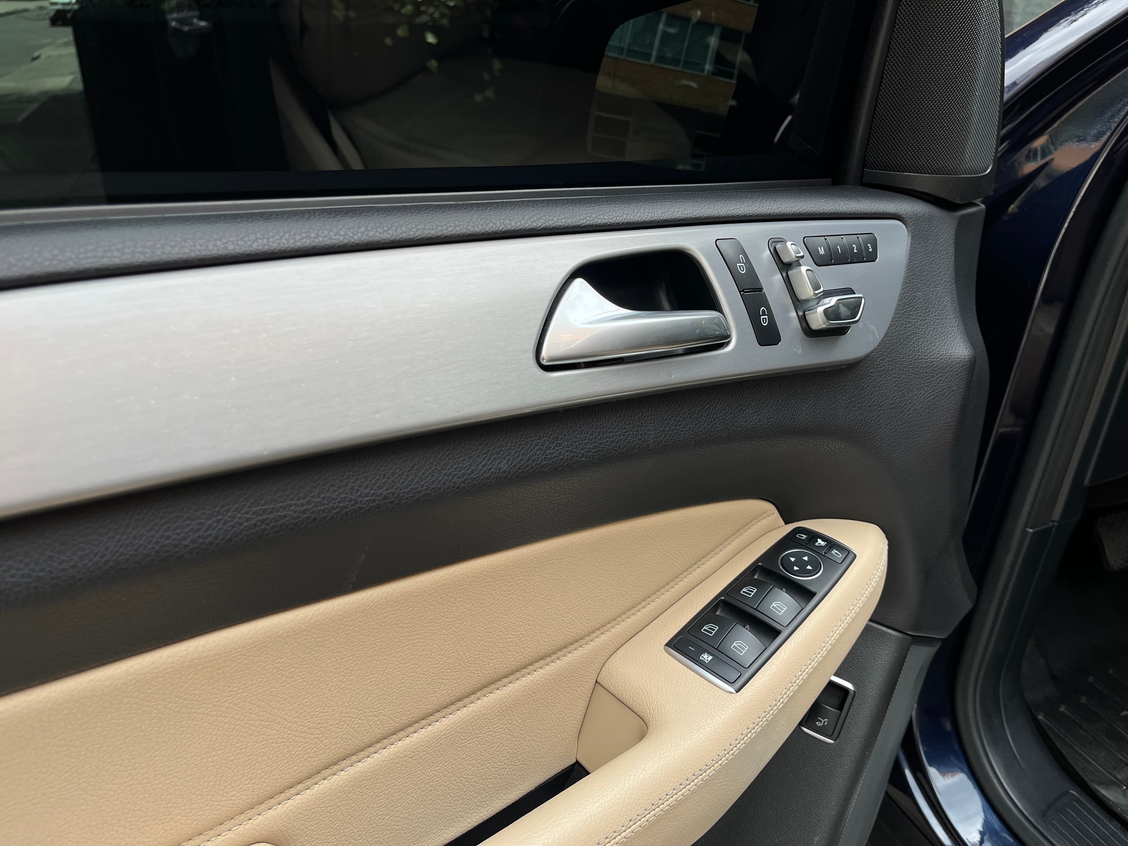 Mercedes Benz GLE500 blindada Modelo 2016 8