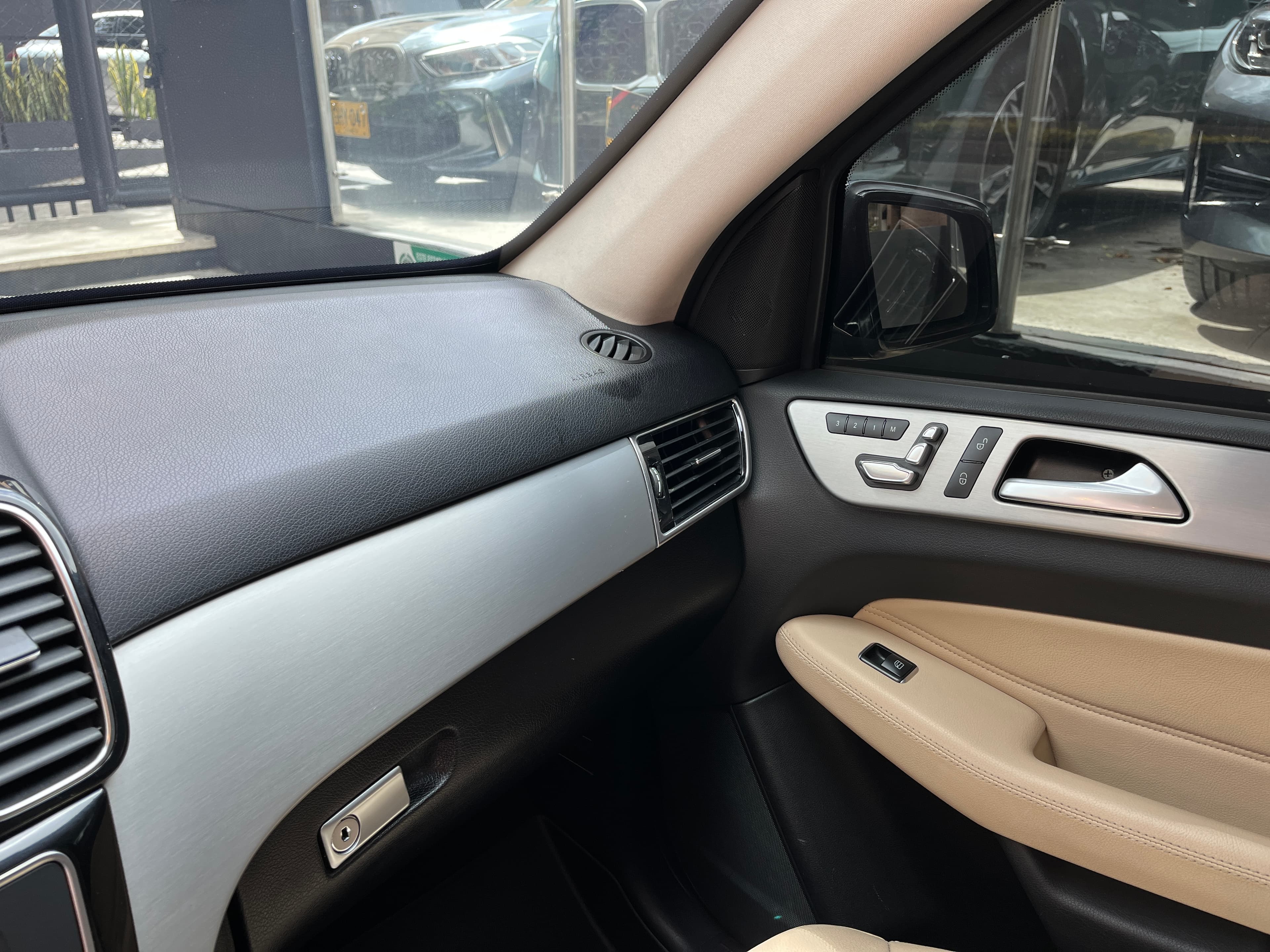 Mercedes Benz GLE500 blindada Modelo 2016 10