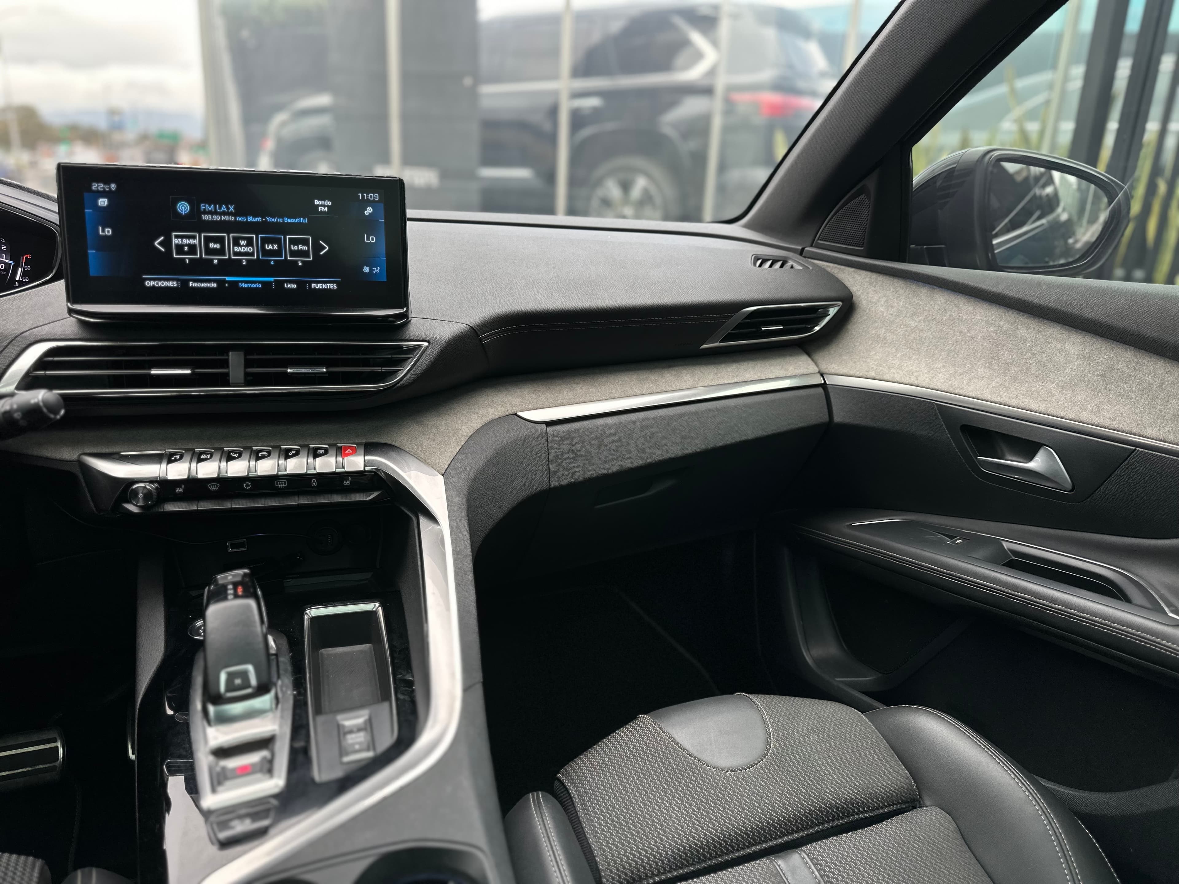Peugeot 3008 1600 Modelo 2023 14