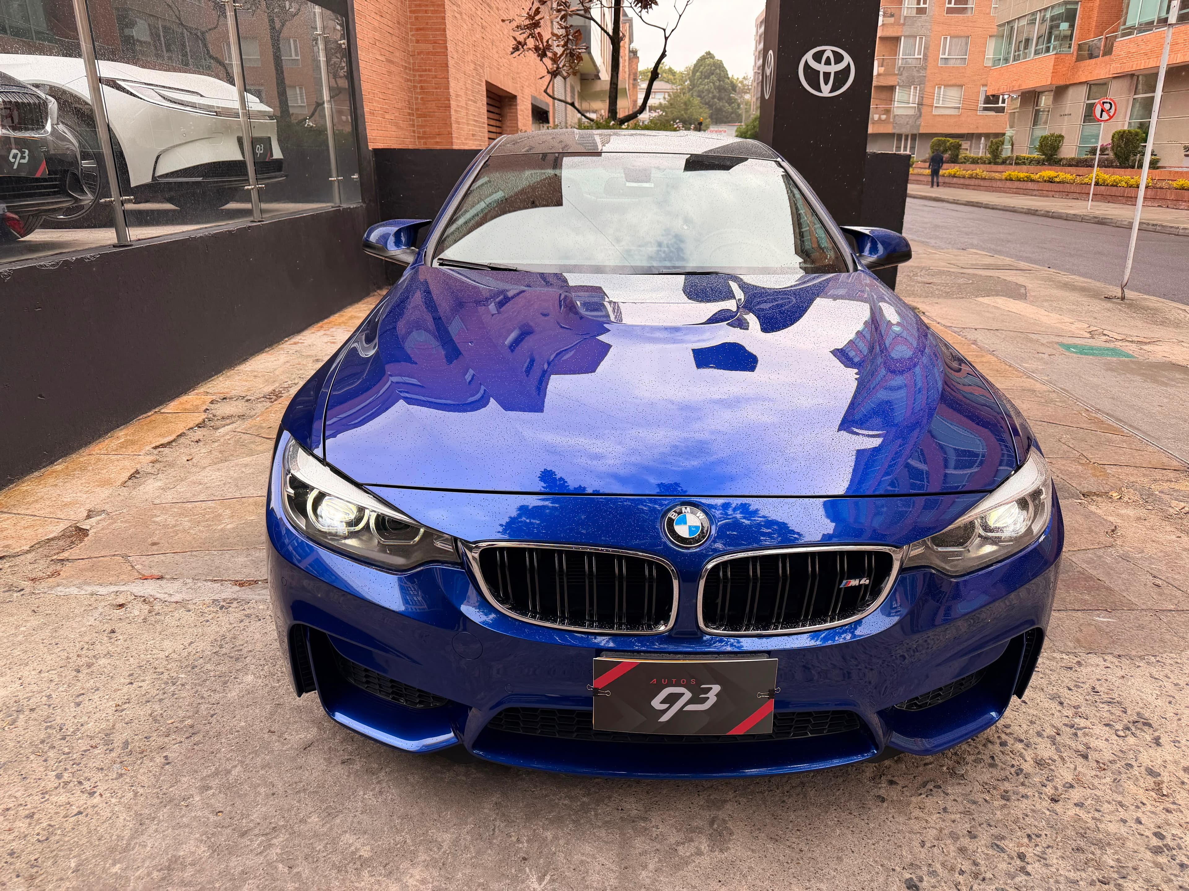 BMW M4 M4 coupe Modelo 2019 2