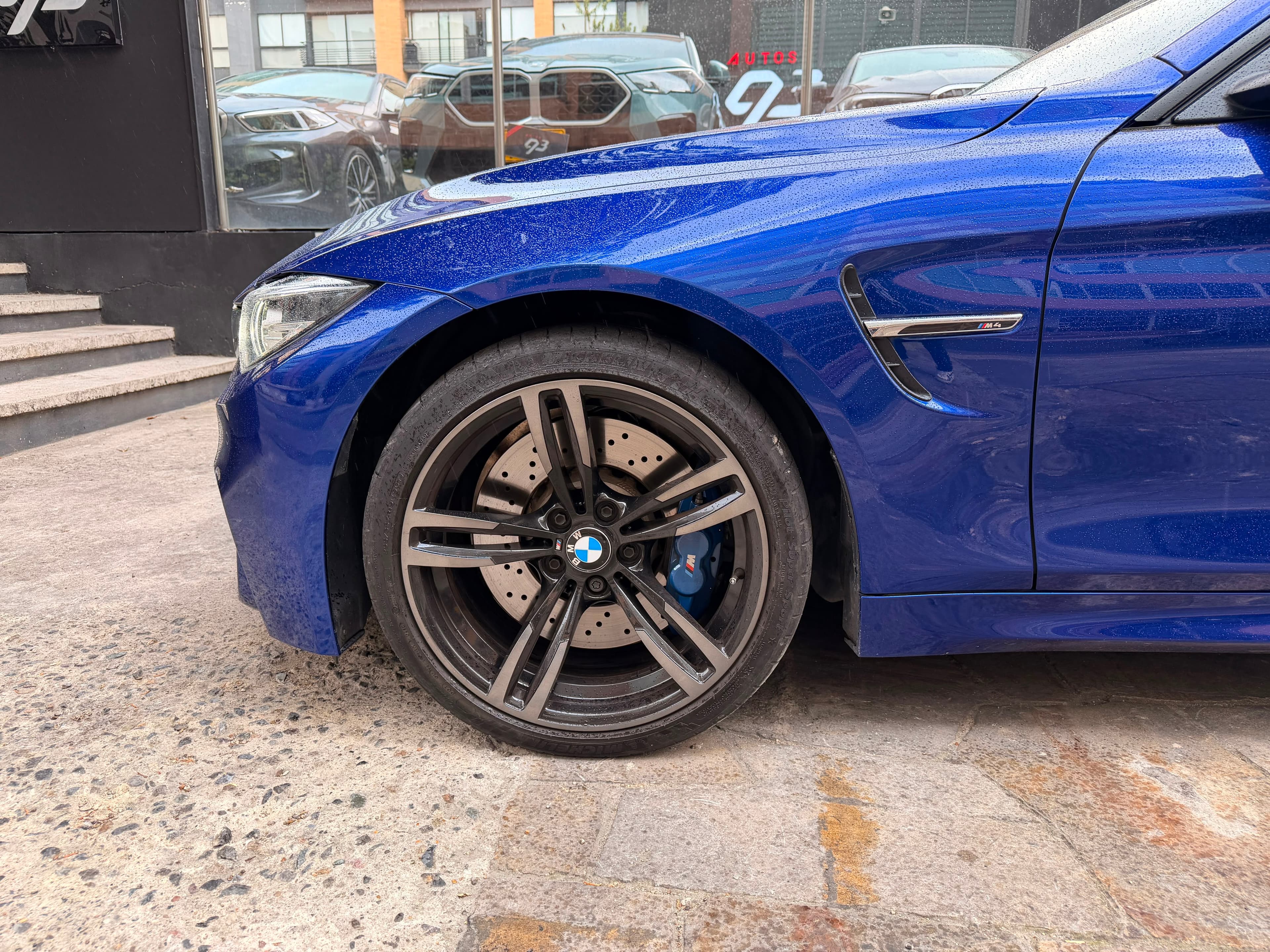 BMW M4 M4 coupe Modelo 2019 8
