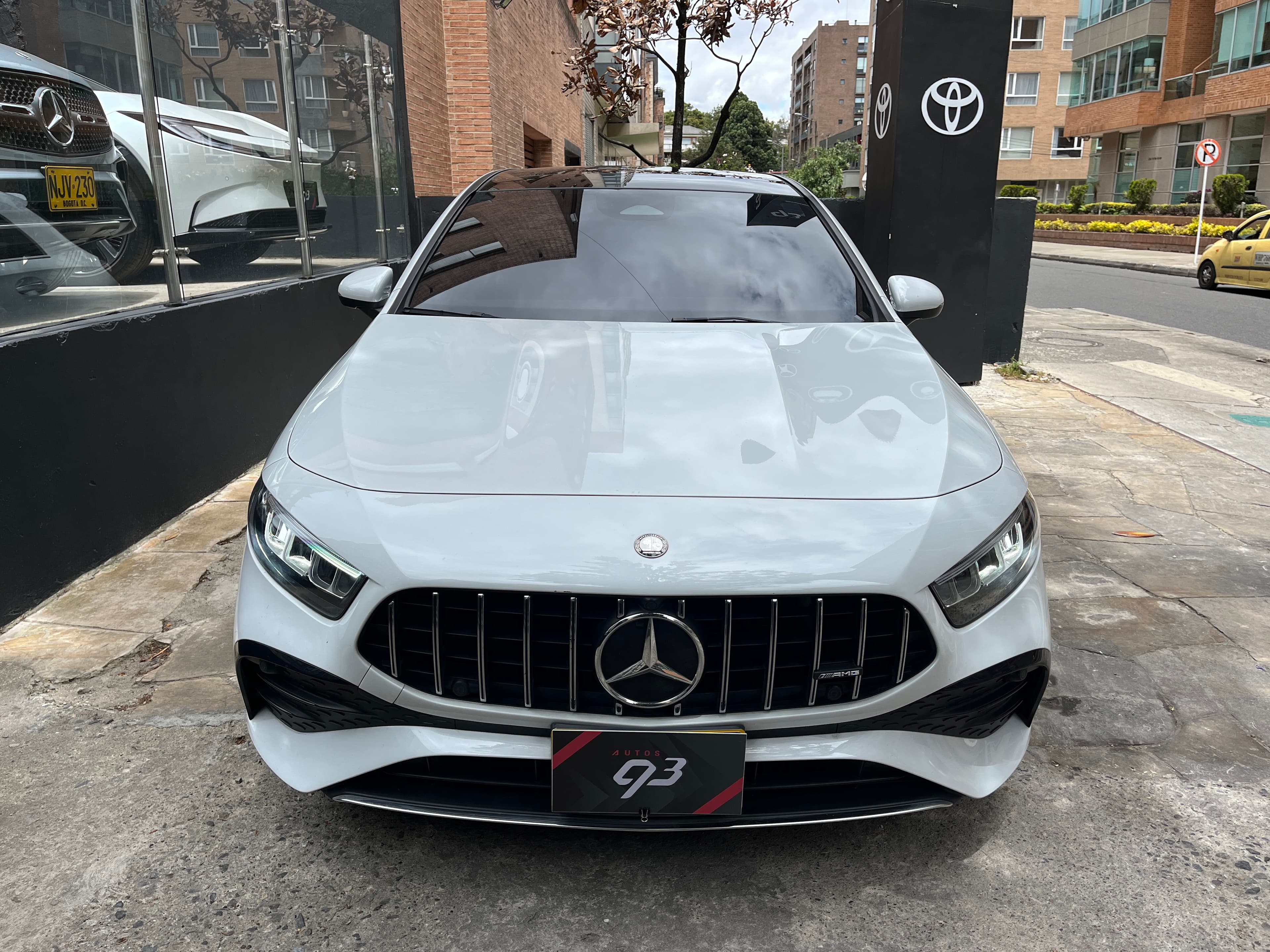 Mercedes Benz A35 Modelo 2023 2
