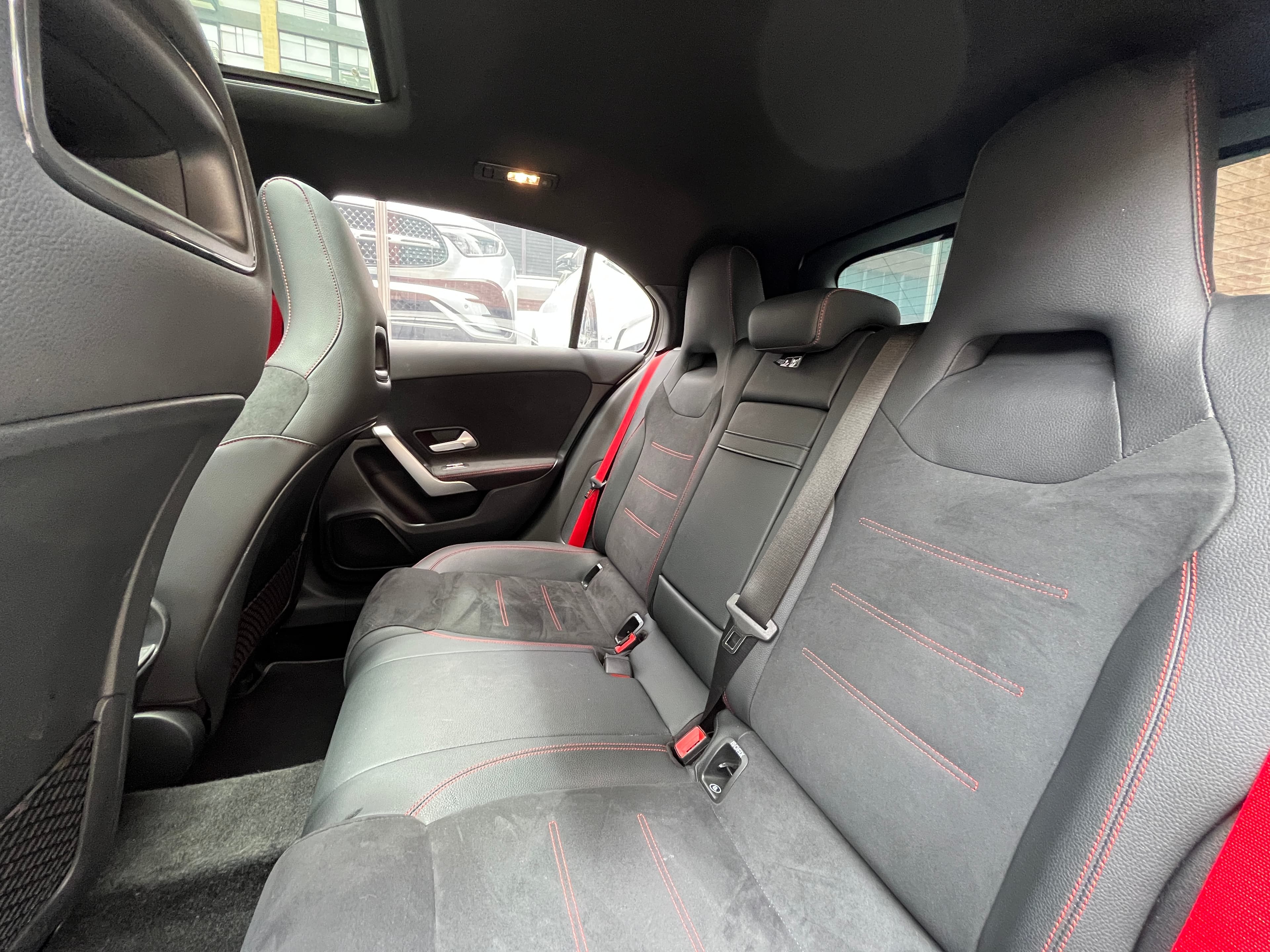 Mercedes Benz A35 Modelo 2023 17
