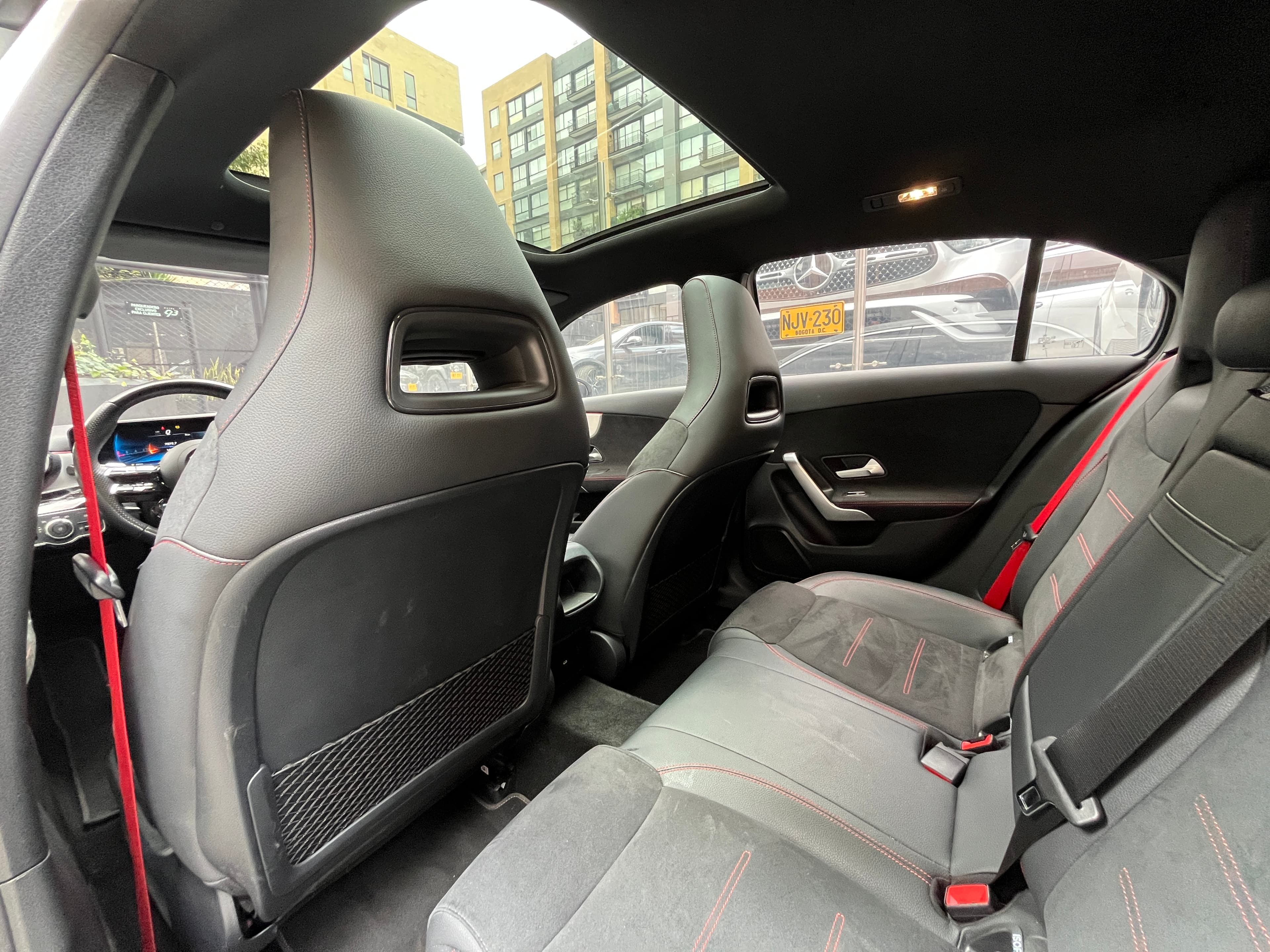 Mercedes Benz A35 Modelo 2023 16