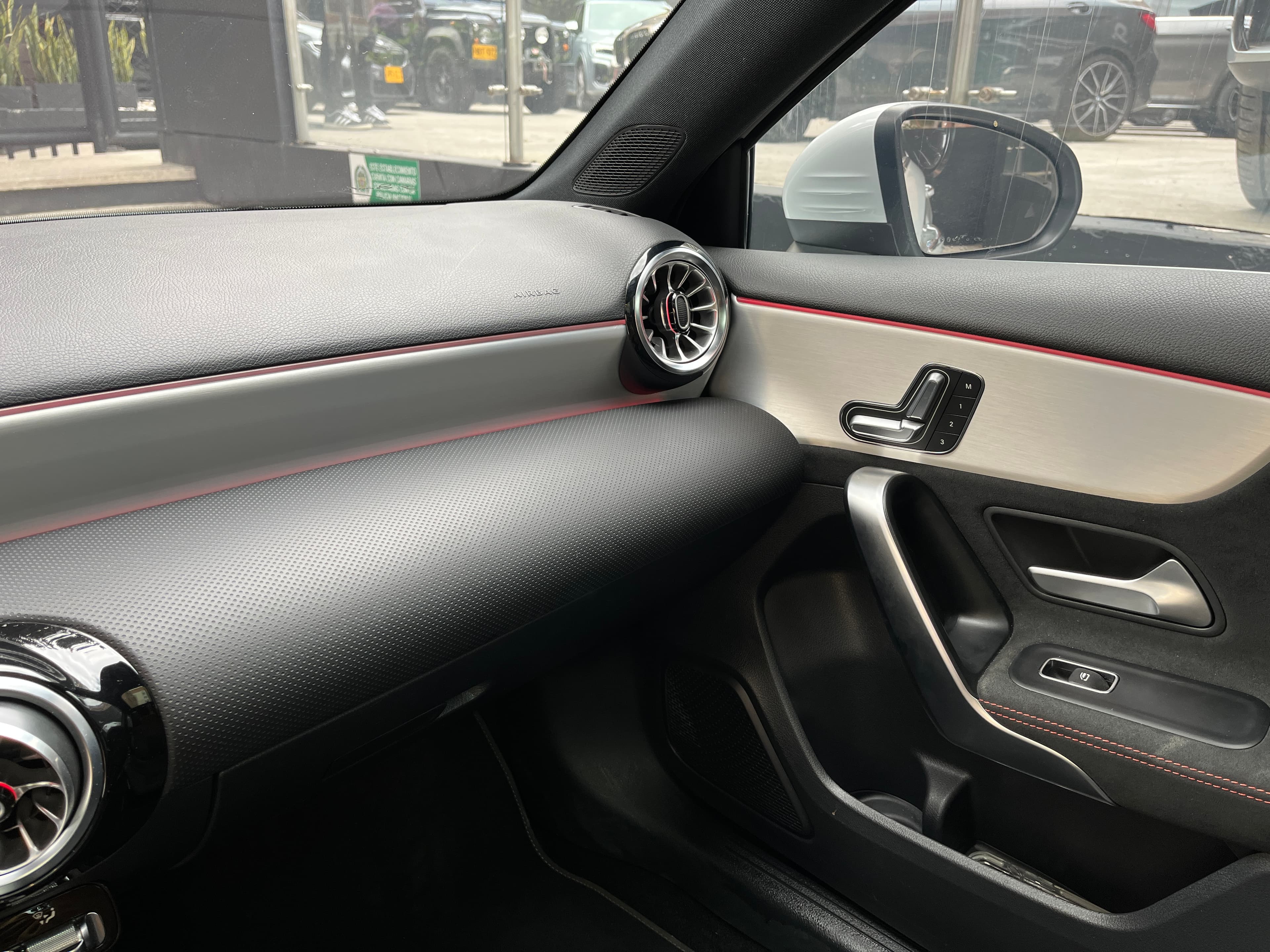 Mercedes Benz A35 Modelo 2023 10