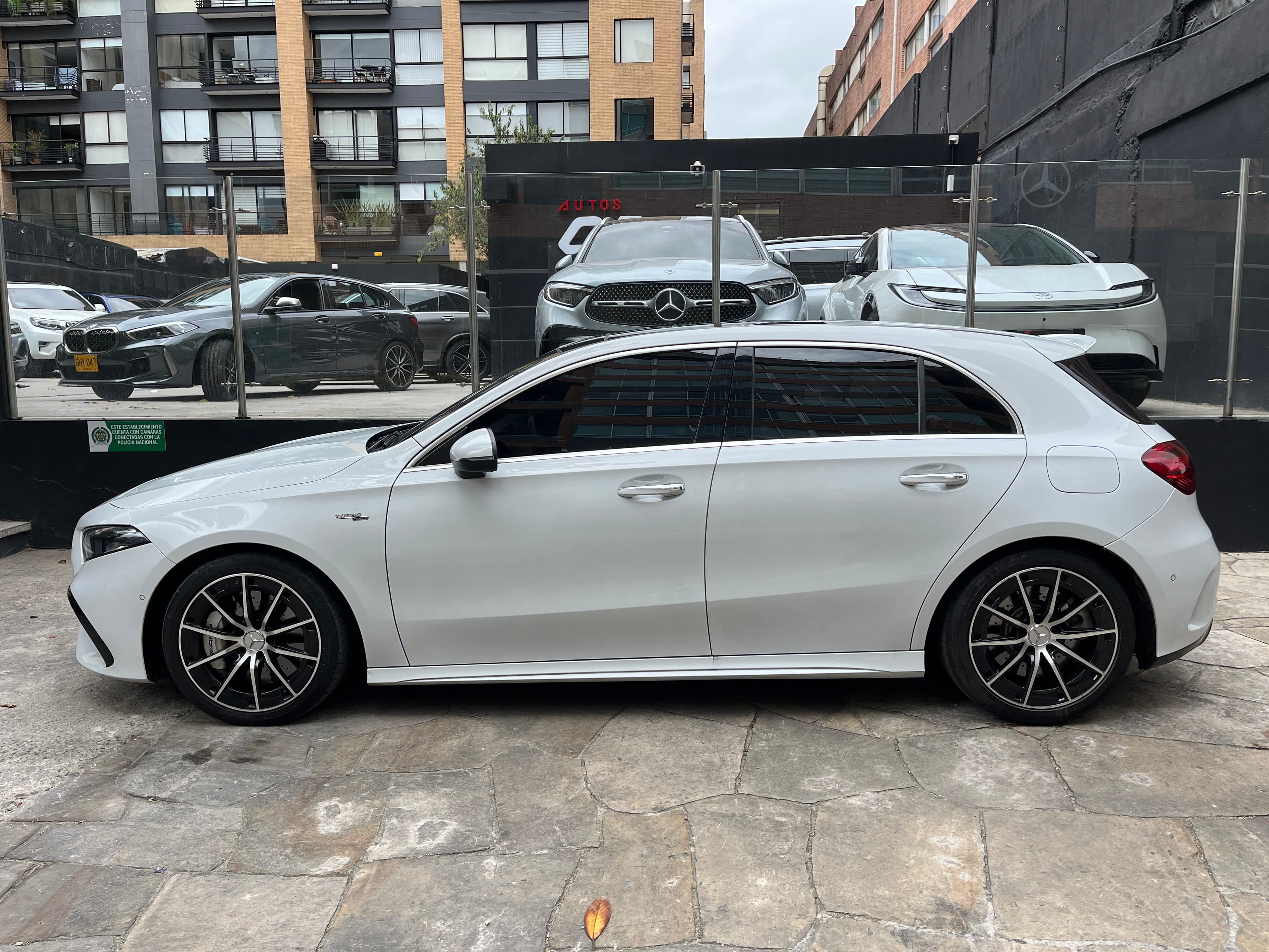 Mercedes Benz A35 Modelo 2023 7