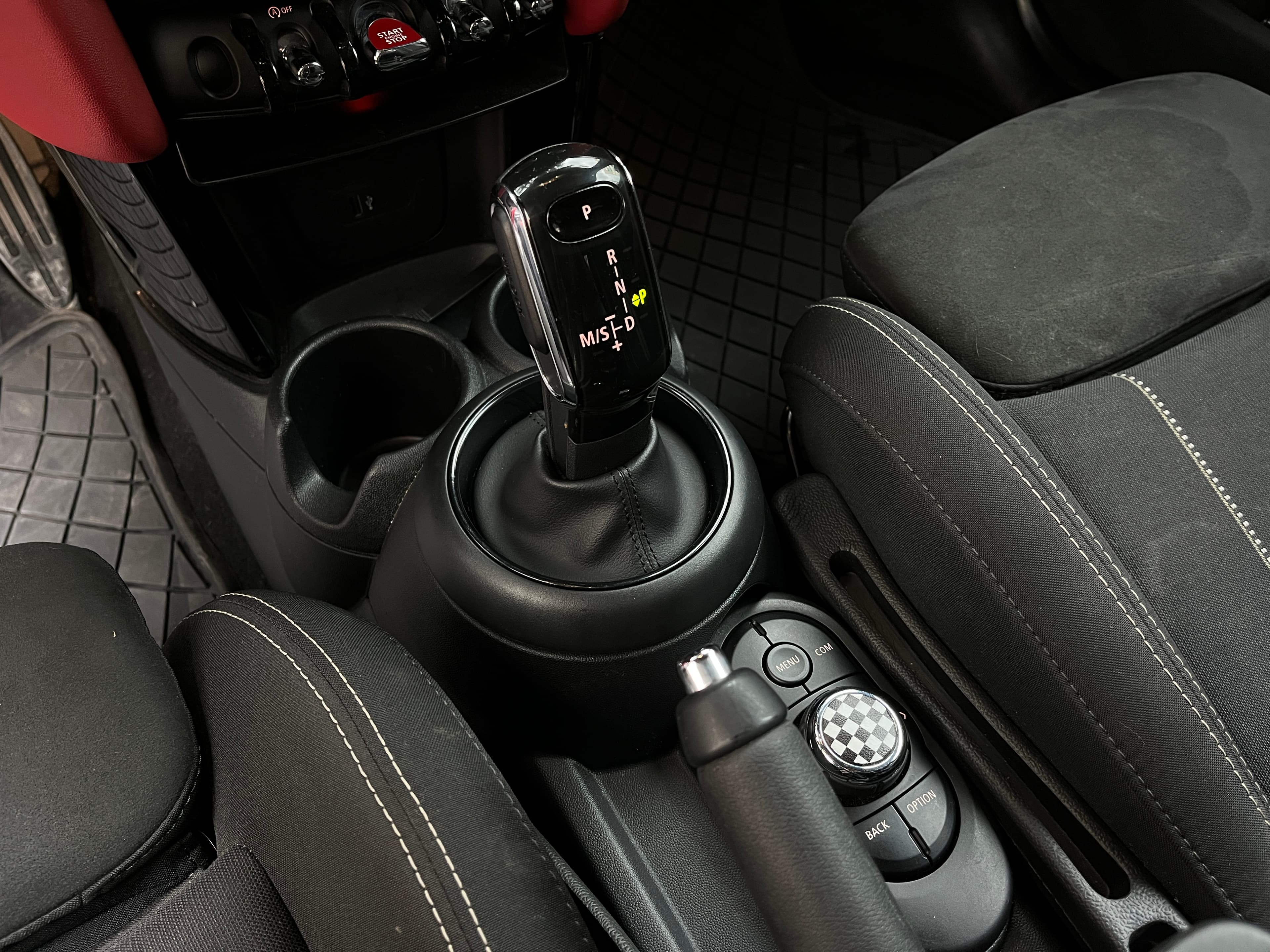 MINI COOPER Modelo 2020 12