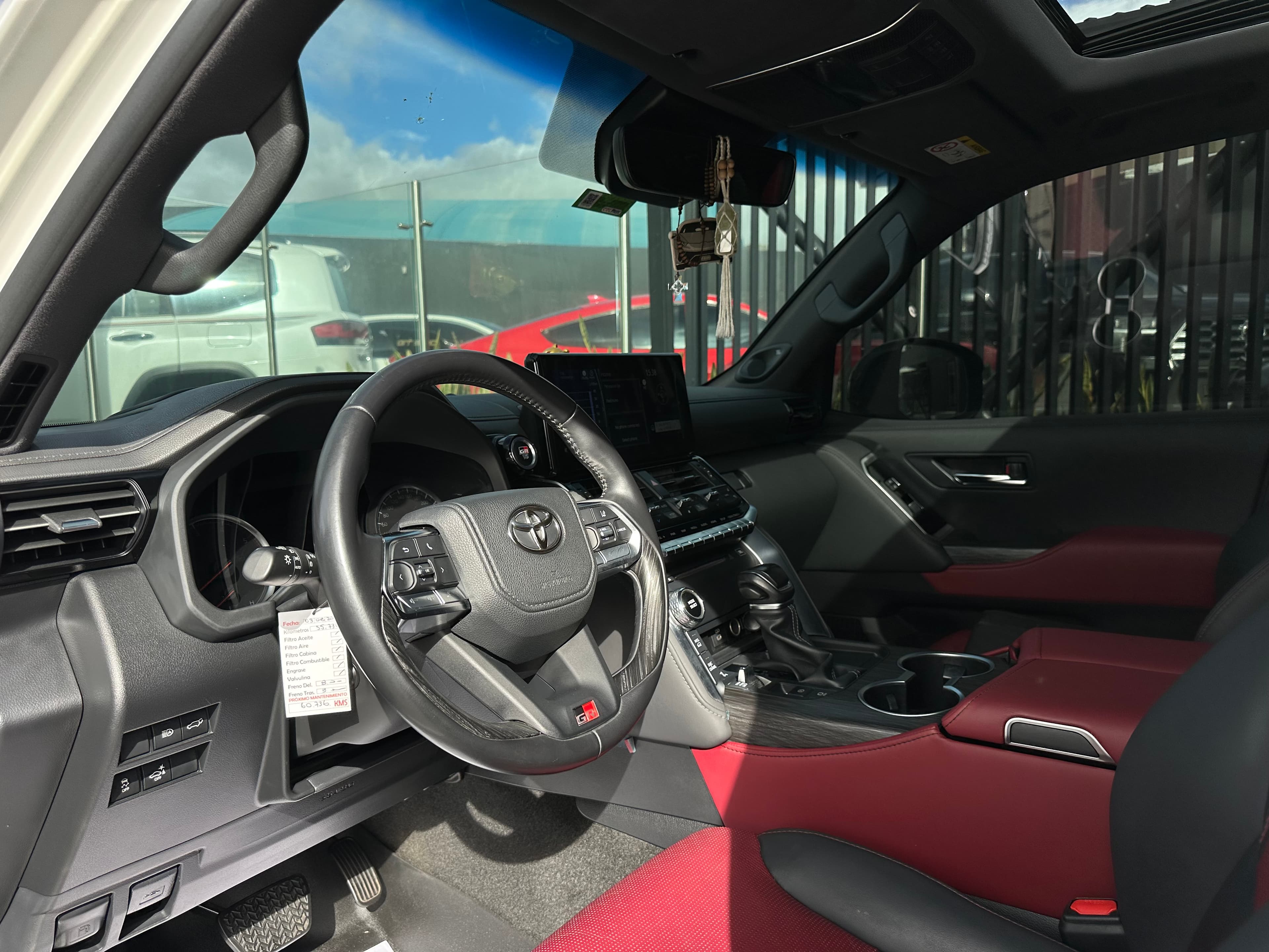 Toyota Land Cruiser 300 GR Modelo 2022 14