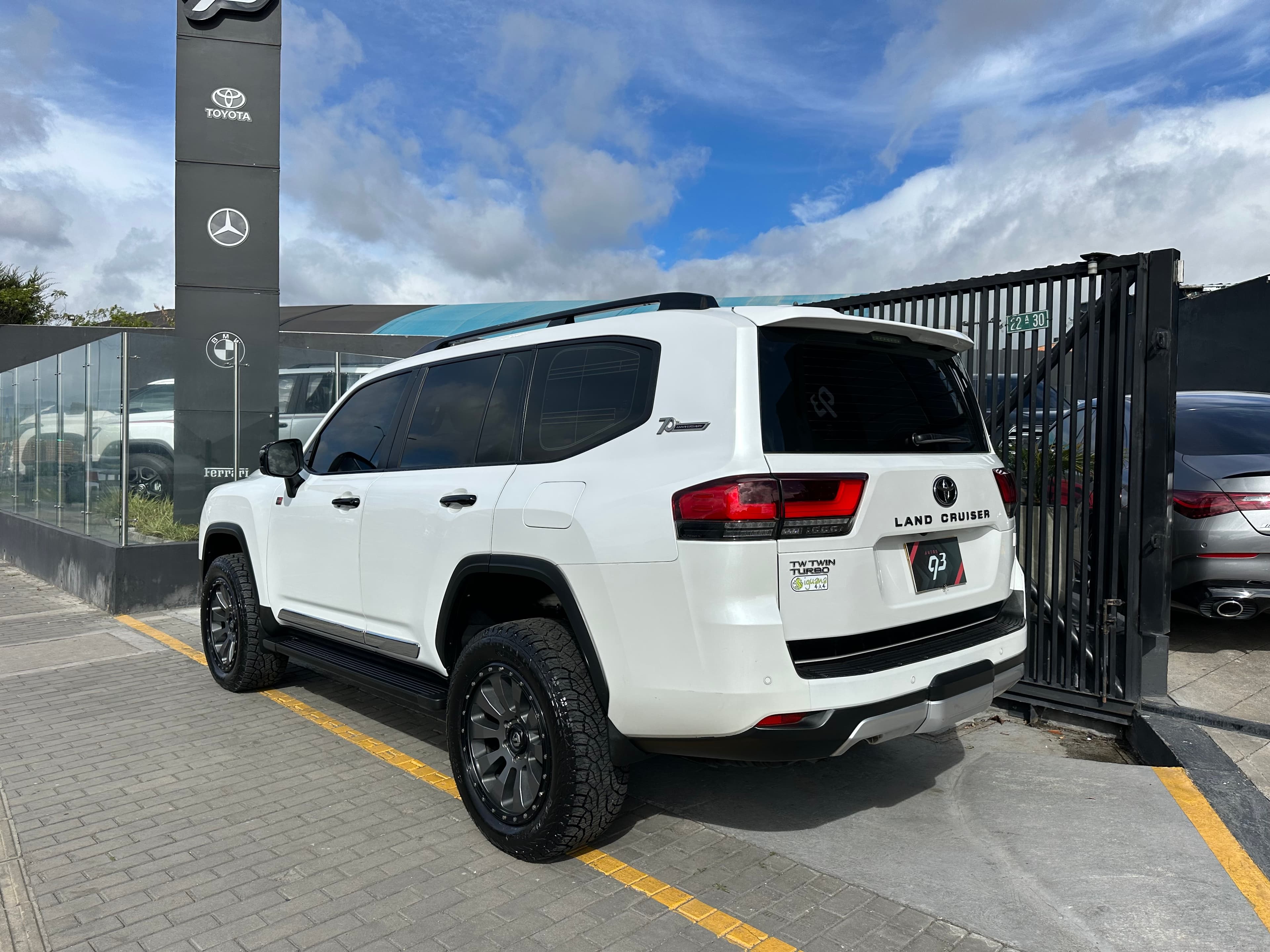 Toyota Land Cruiser 300 GR Modelo 2022 4