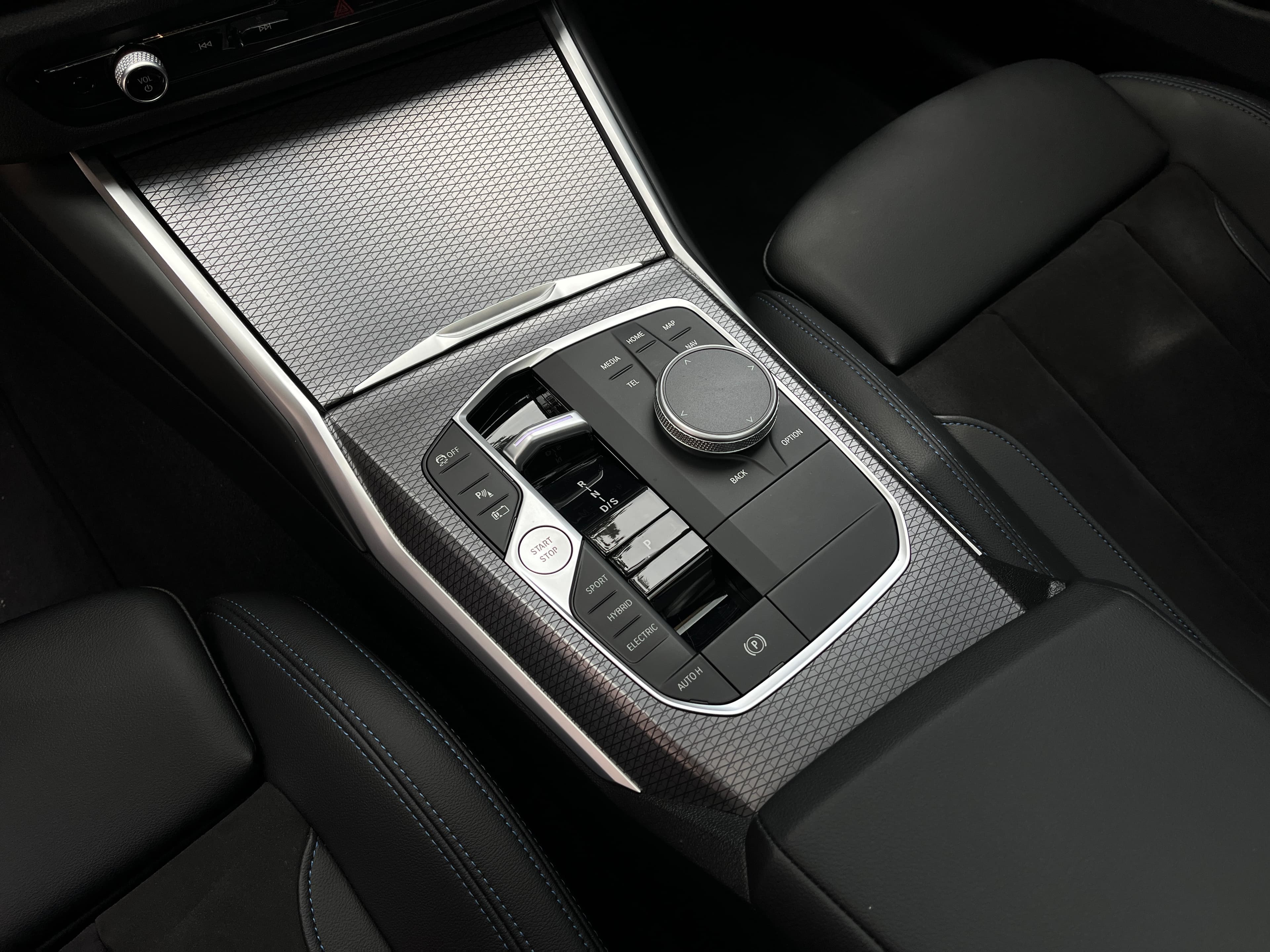 BMW 330E Modelo 2024 13