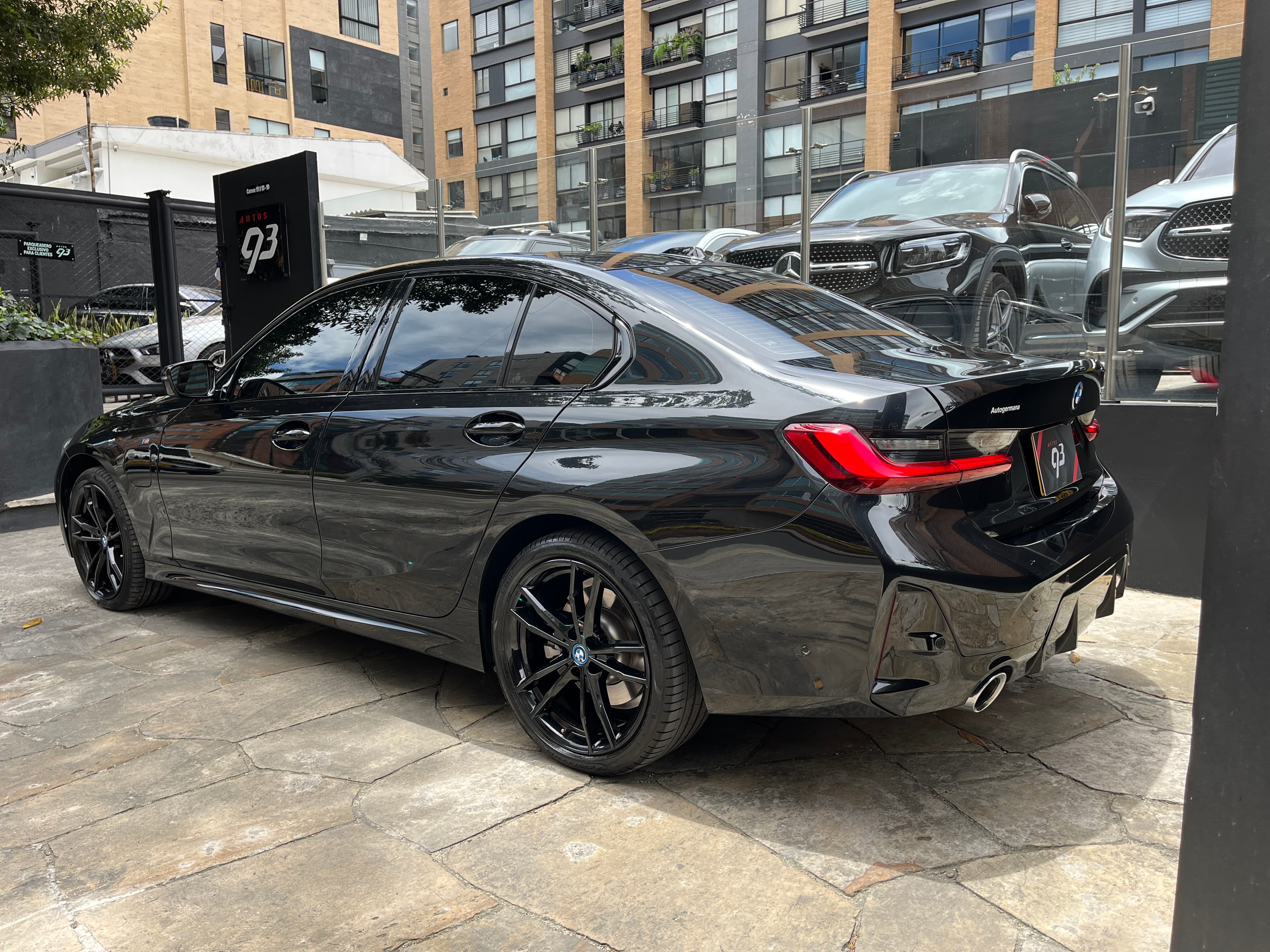 BMW 330E Modelo 2024 7
