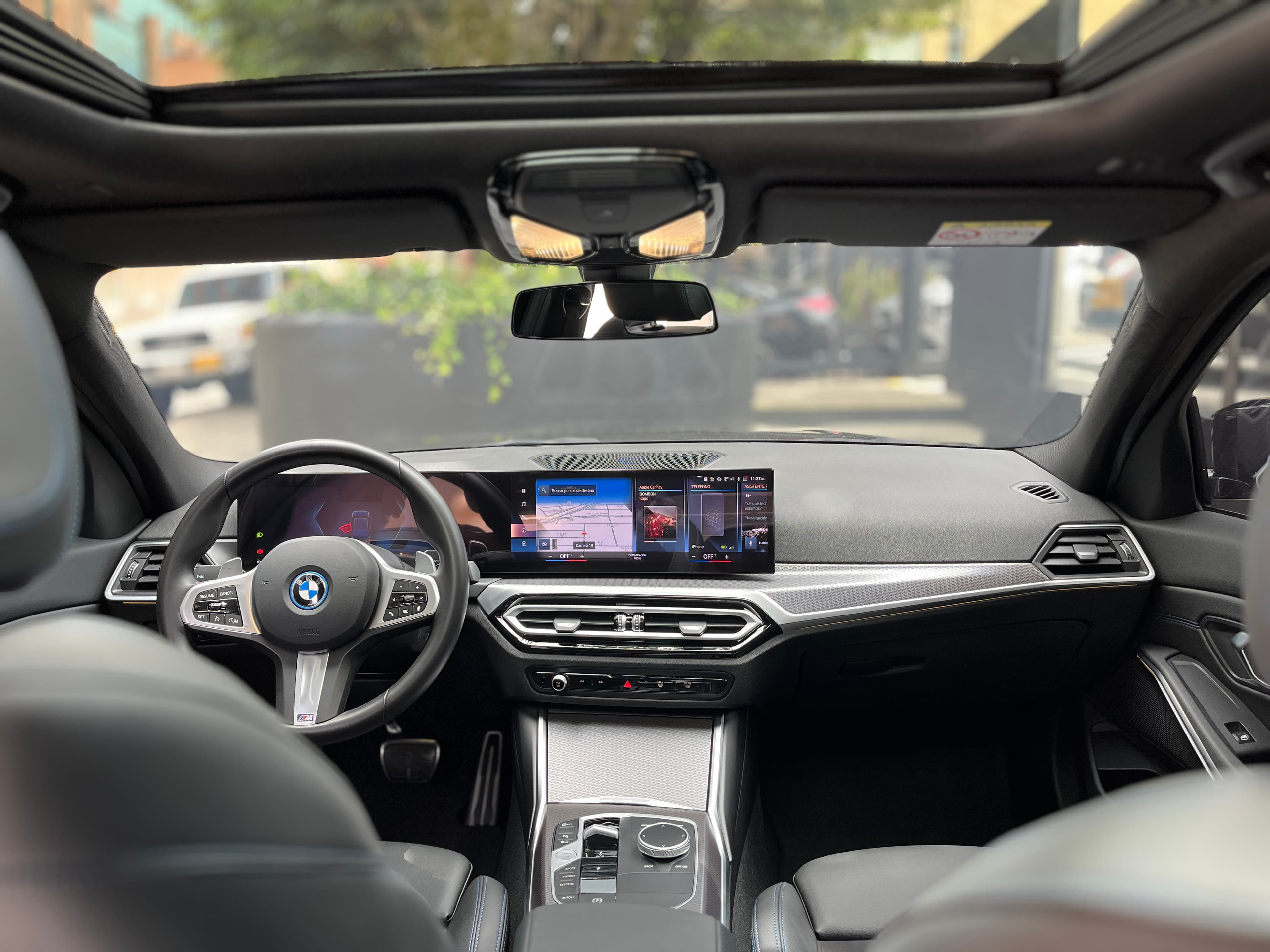 BMW 330E Modelo 2024 15