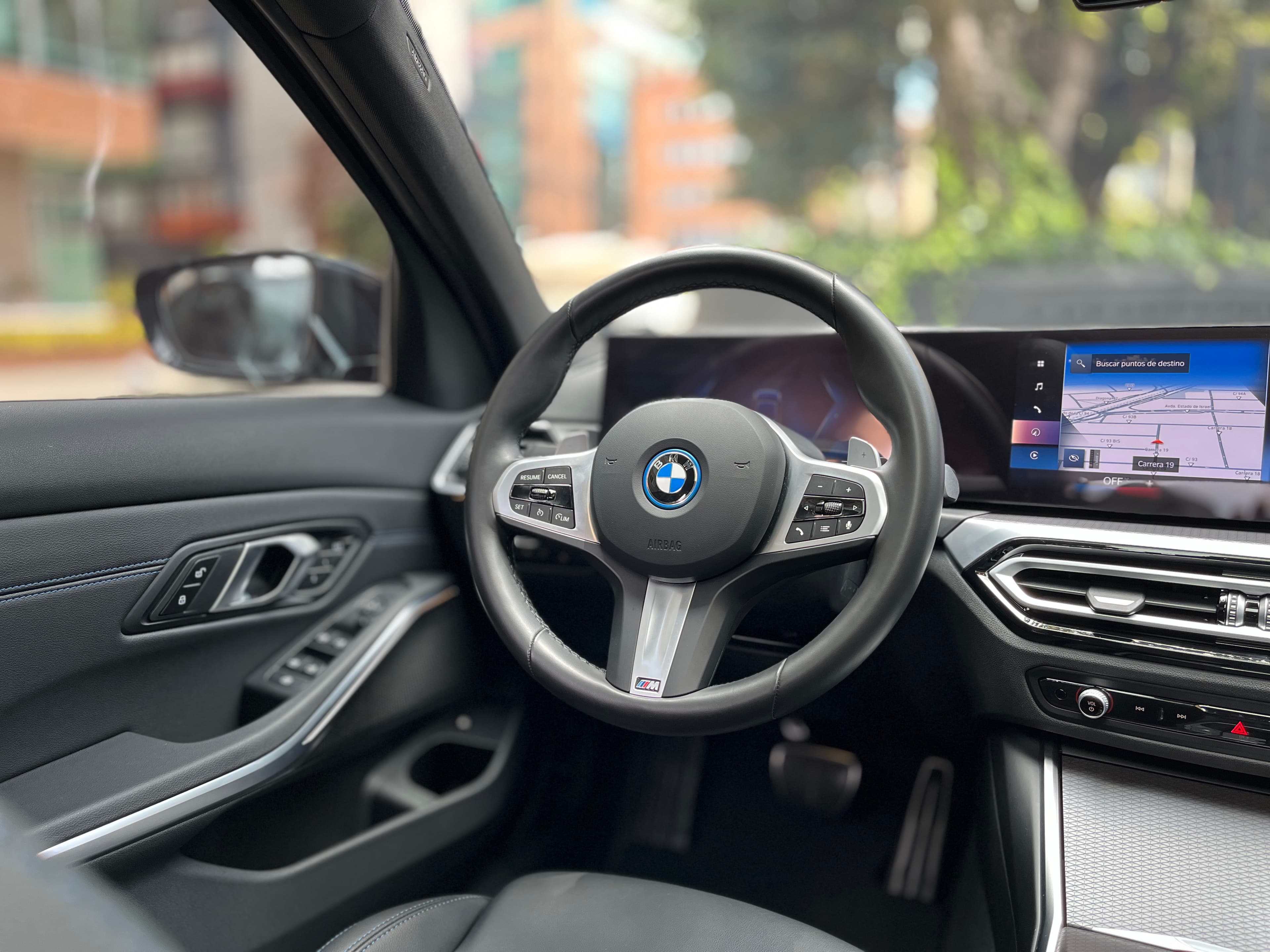BMW 330E Modelo 2024 16