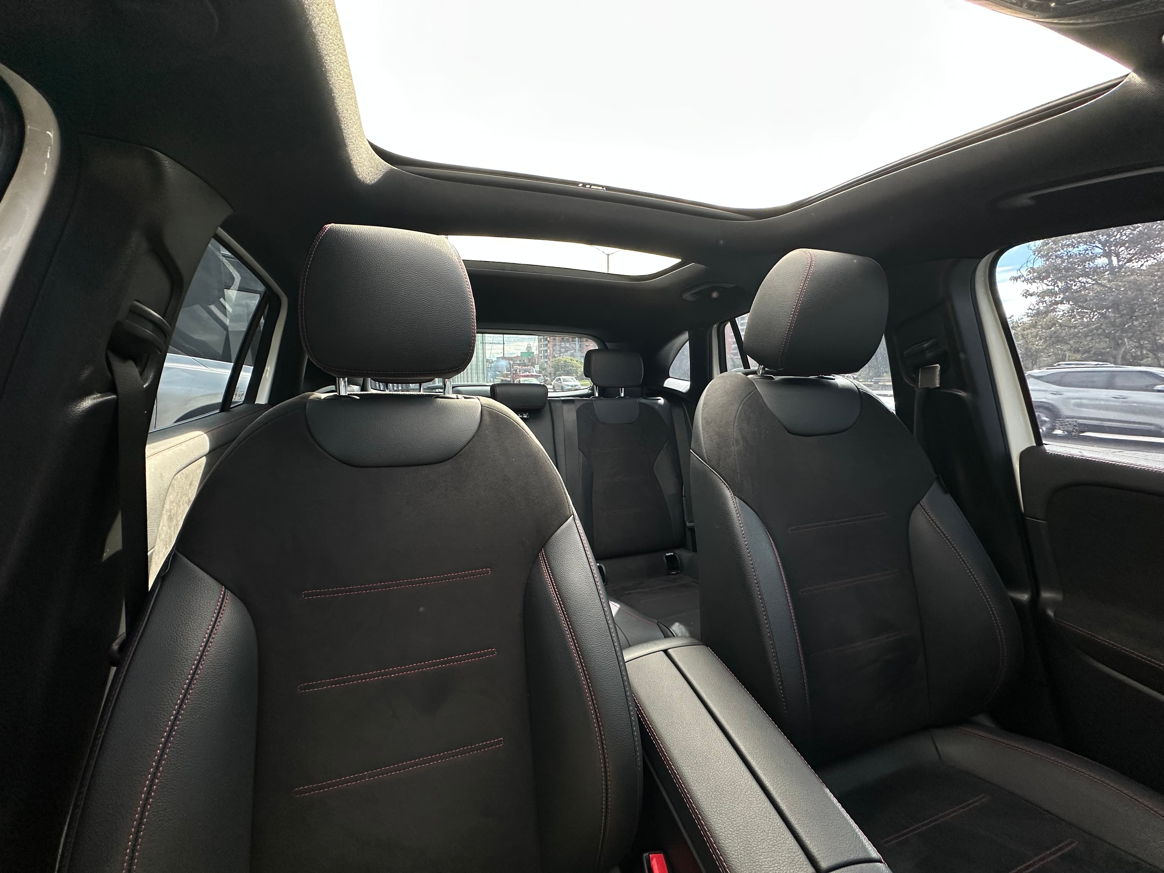 Mercedes Benz GLA250 4MATIC Modelo 2025 24