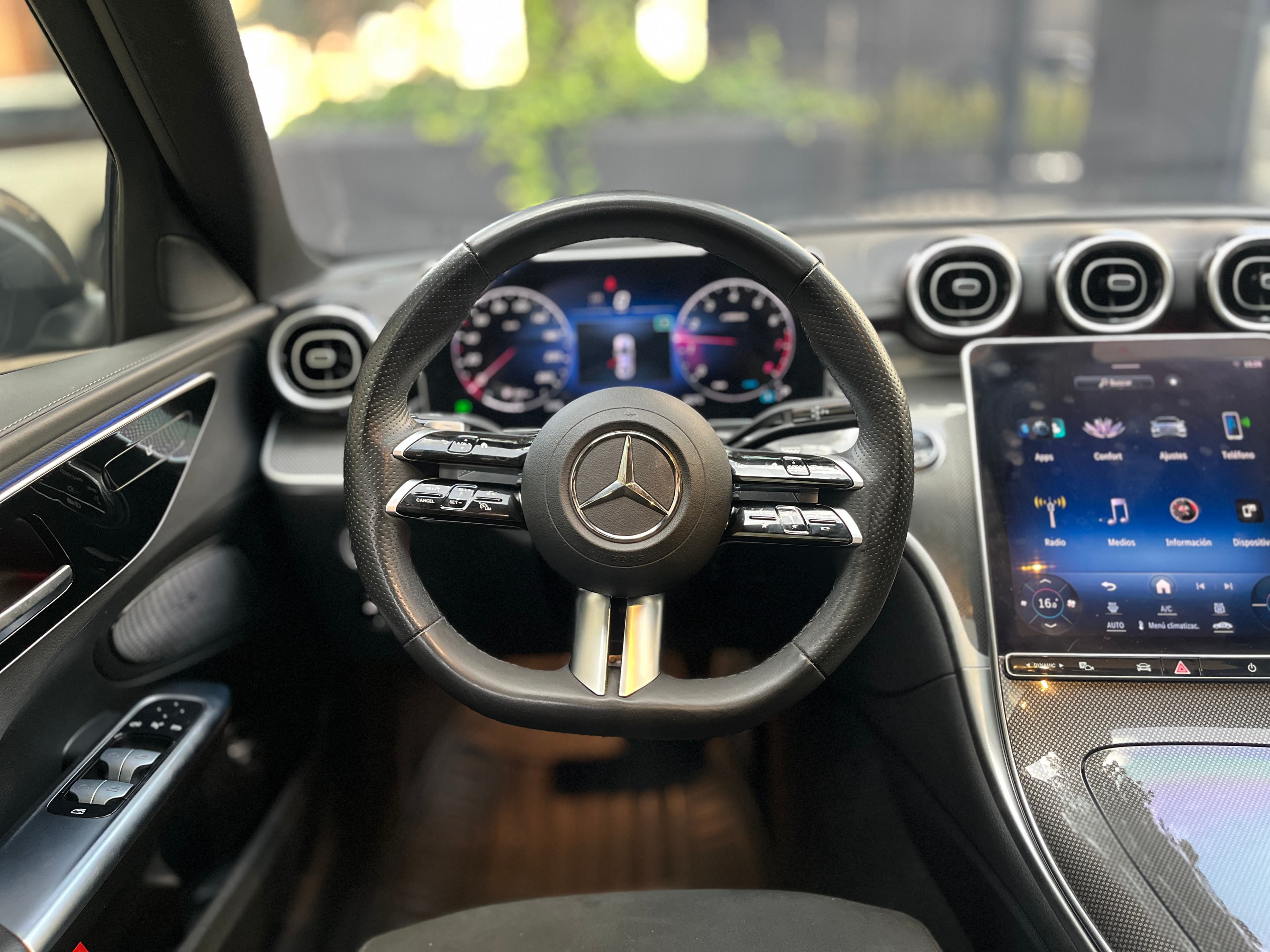 Mercedes Benz C200 Modelo 2025 16