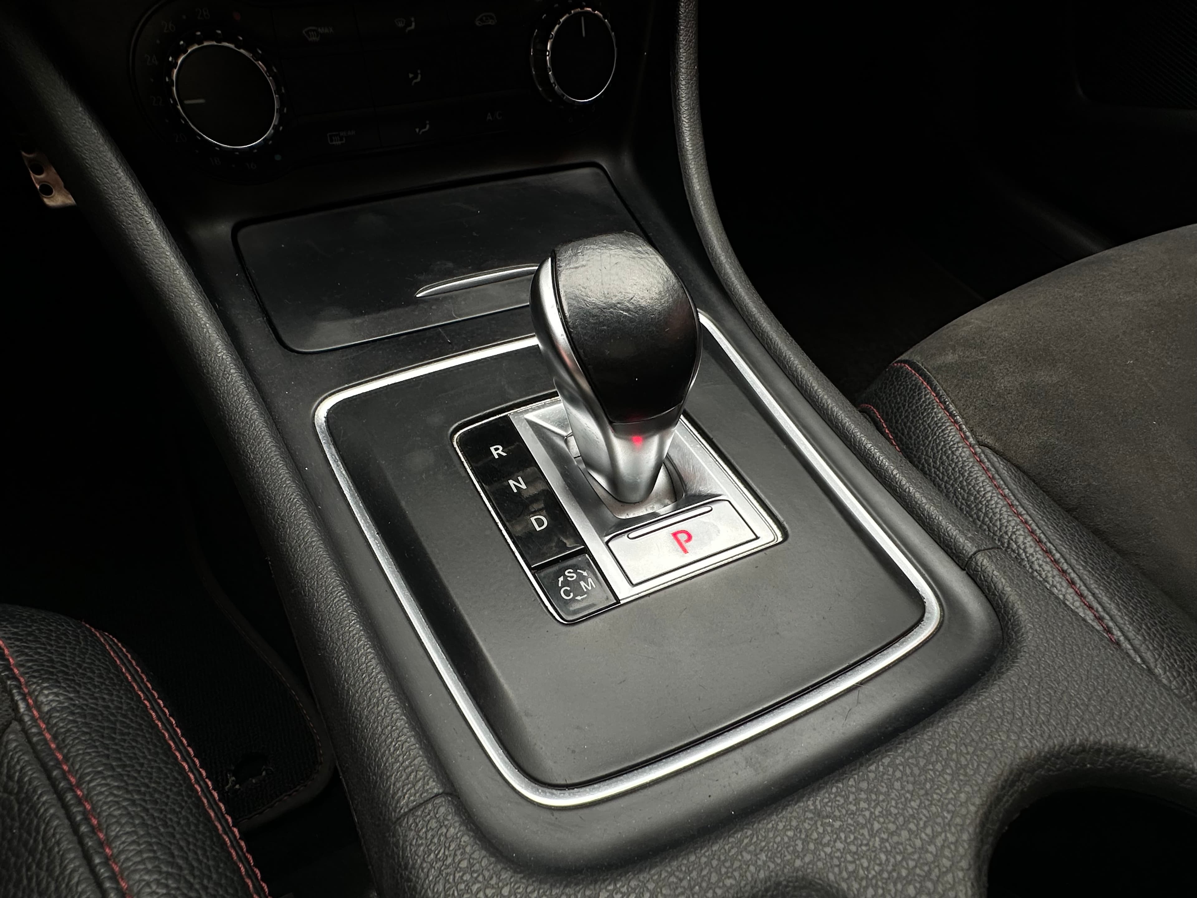 Mercedes Benz A45 AMG Modelo 2014 15