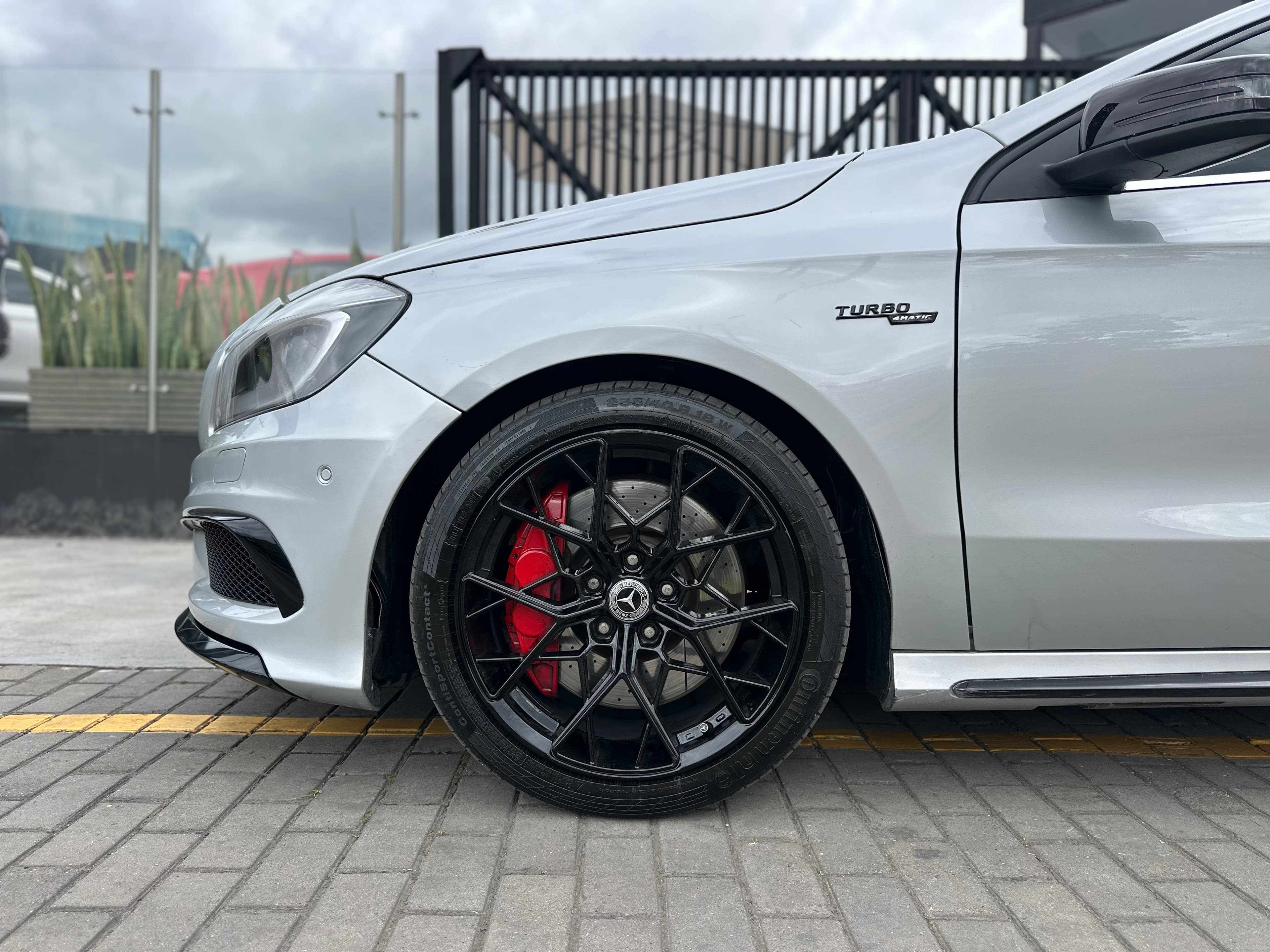 Mercedes Benz A45 AMG Modelo 2014 25