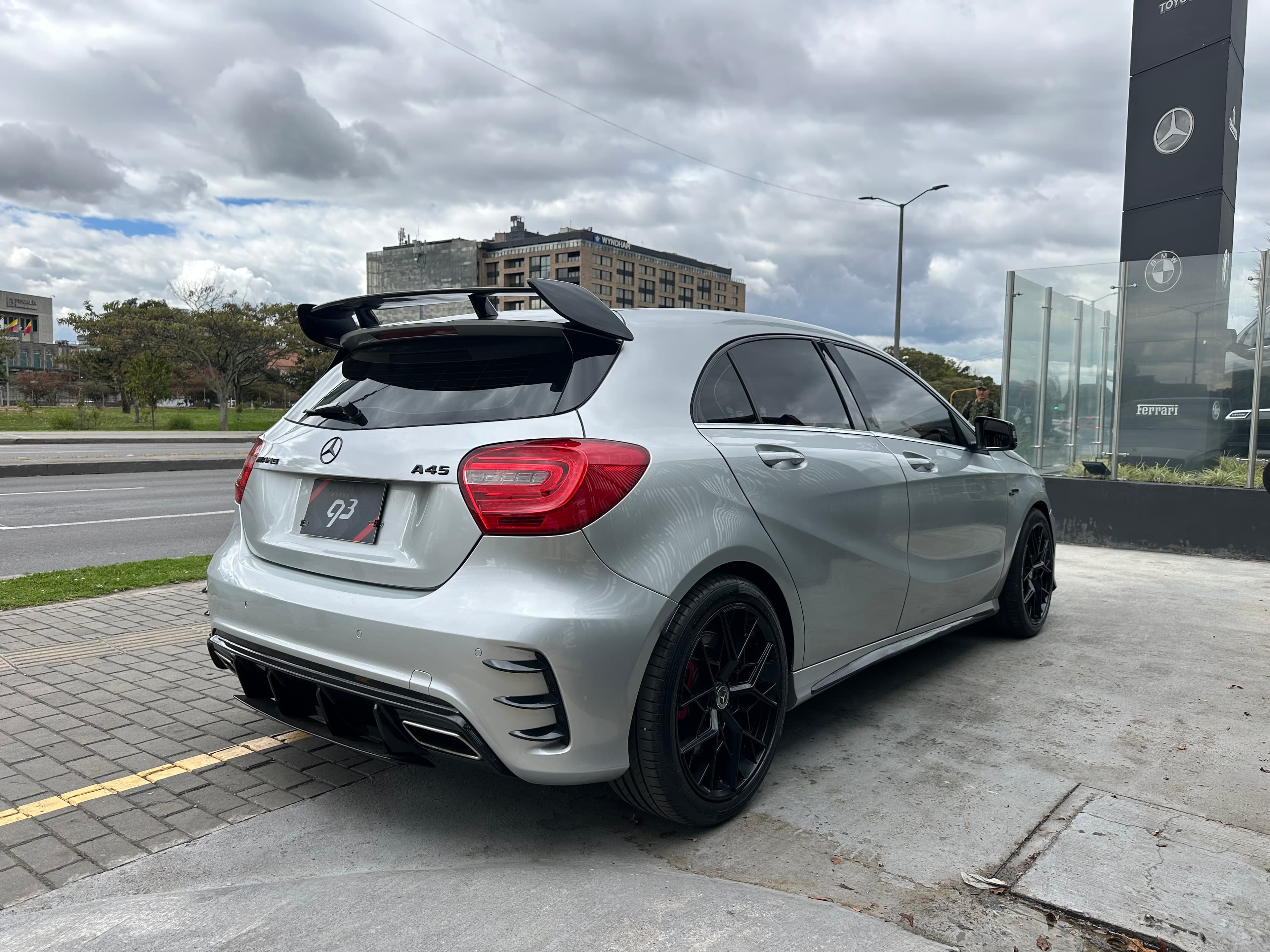 Mercedes Benz A45 AMG Modelo 2014 4