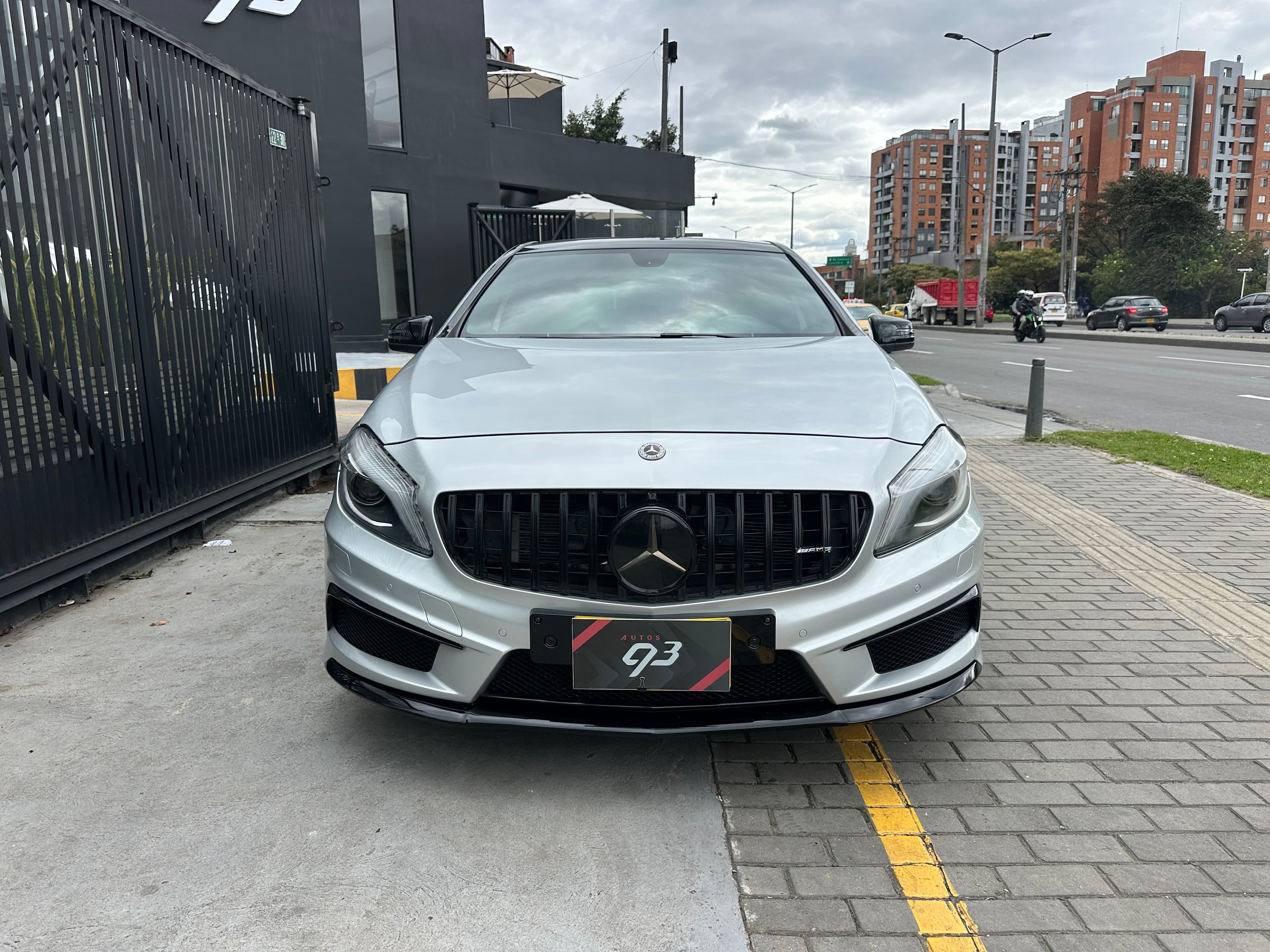 Mercedes Benz A45 AMG Modelo 2014 2