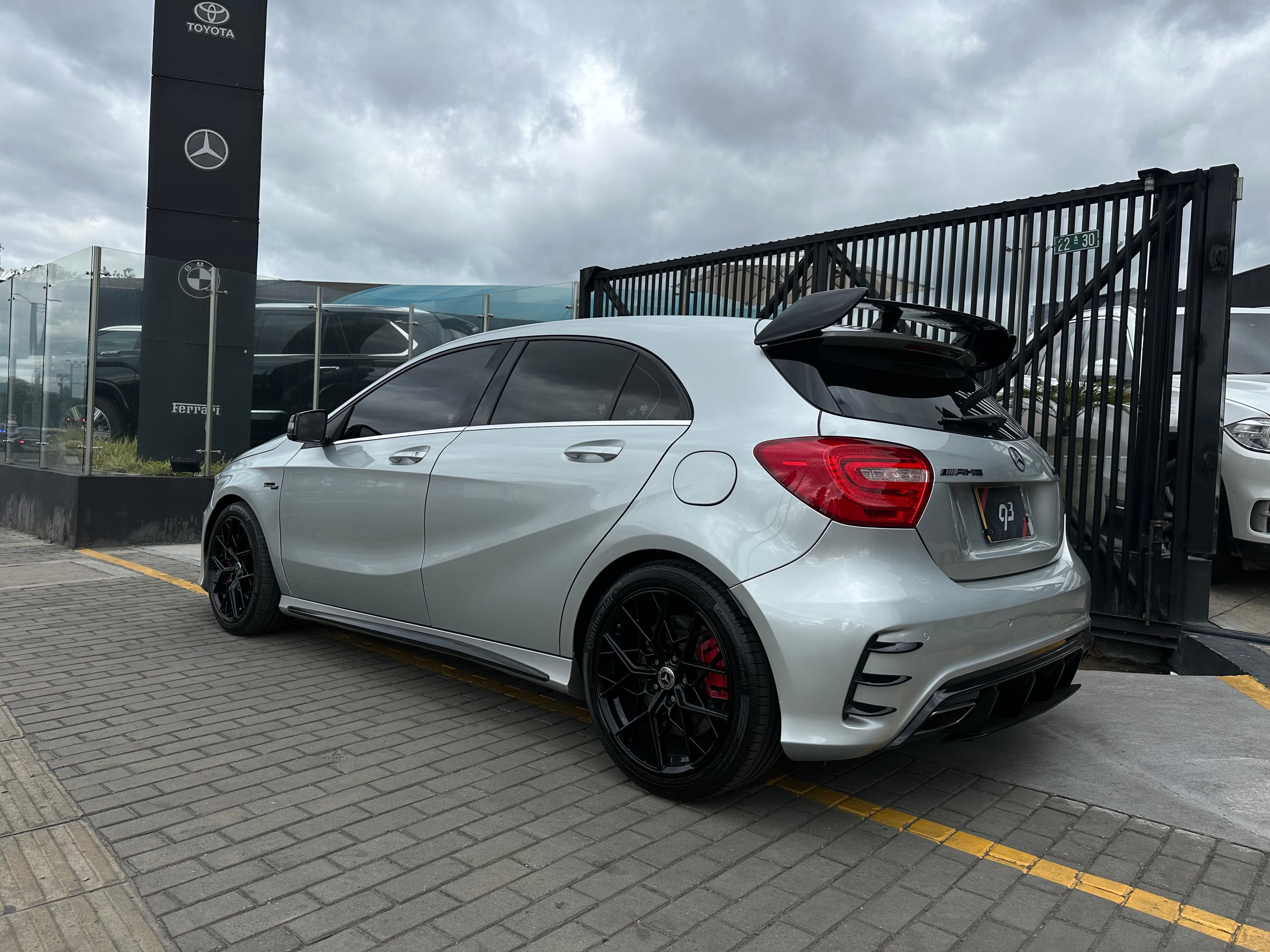Mercedes Benz A45 AMG Modelo 2014 6