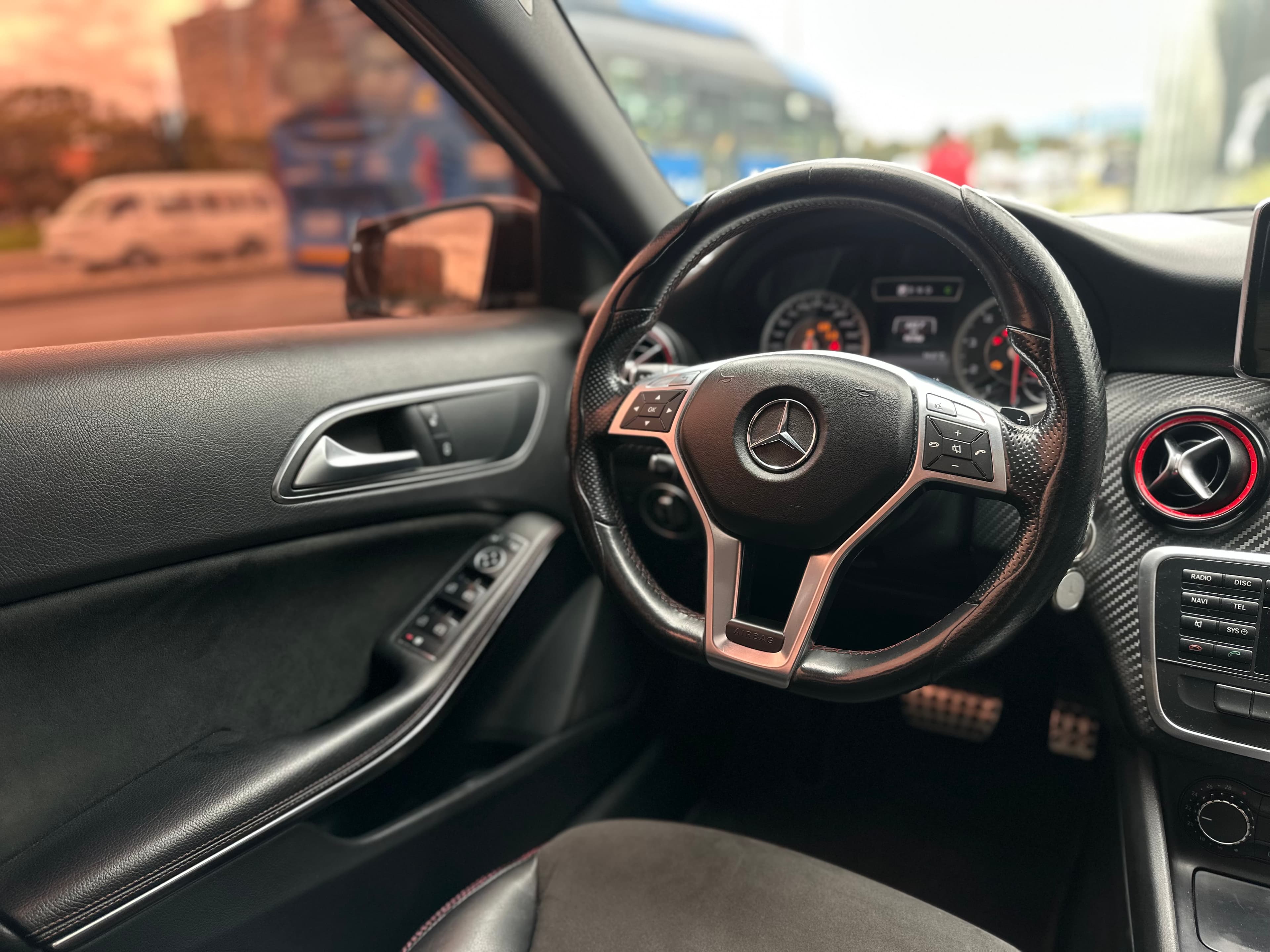 Mercedes Benz A45 AMG Modelo 2014 13