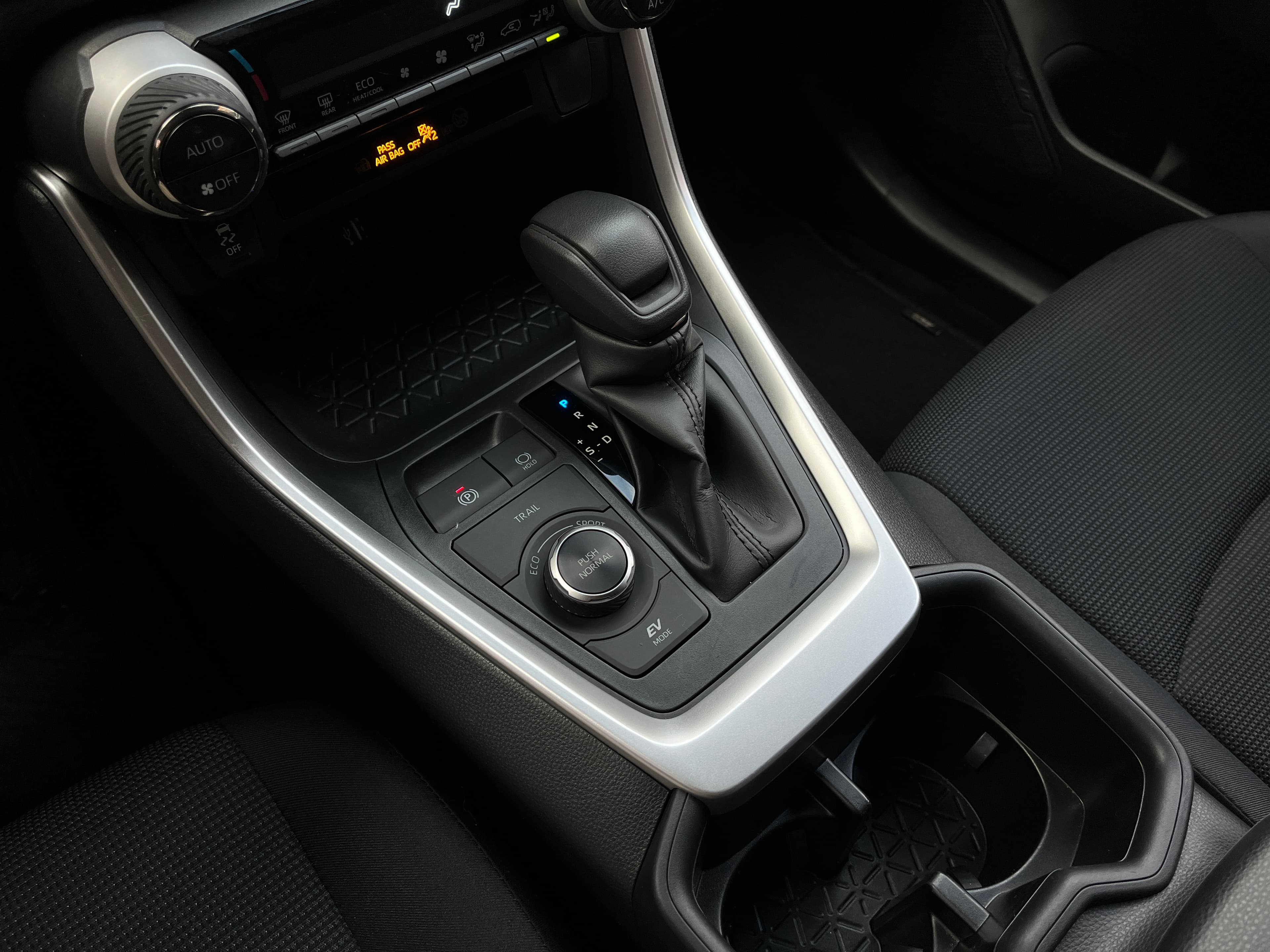 Toyota Rav4 Modelo 2024 12