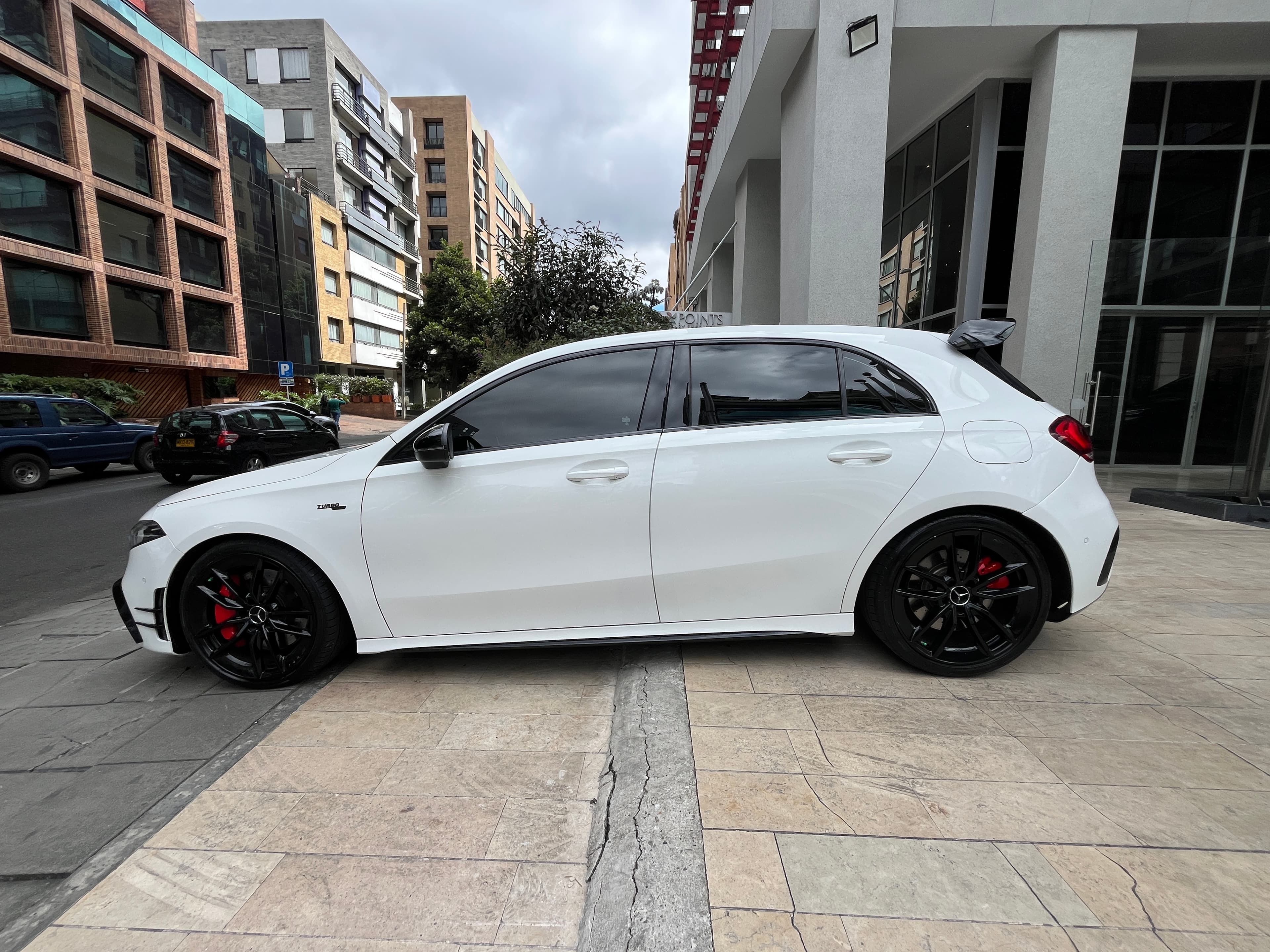 Mercedes Benz A35 Modelo 2022 7
