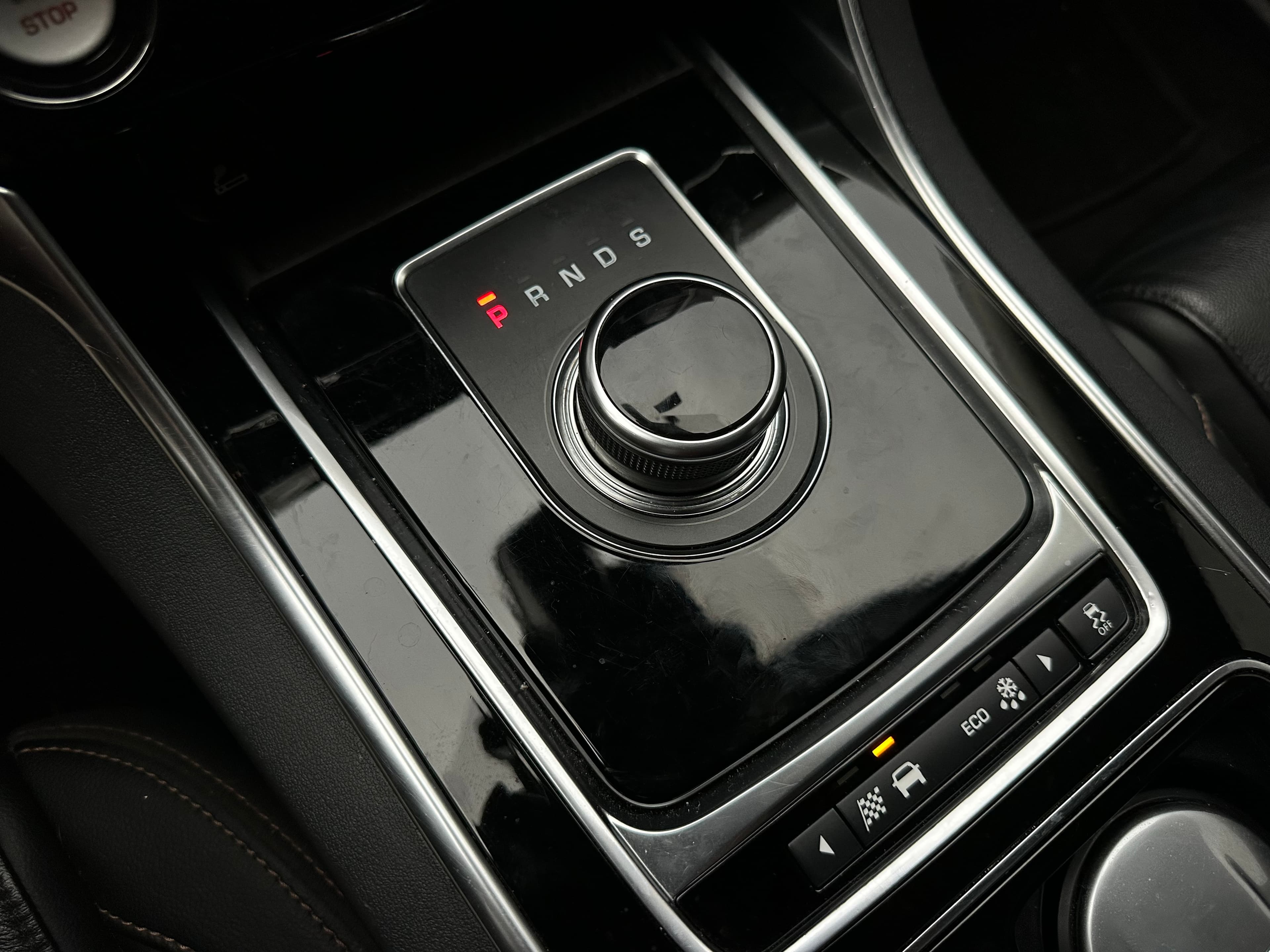 Jaguar XE Prestige Modelo 2018 16