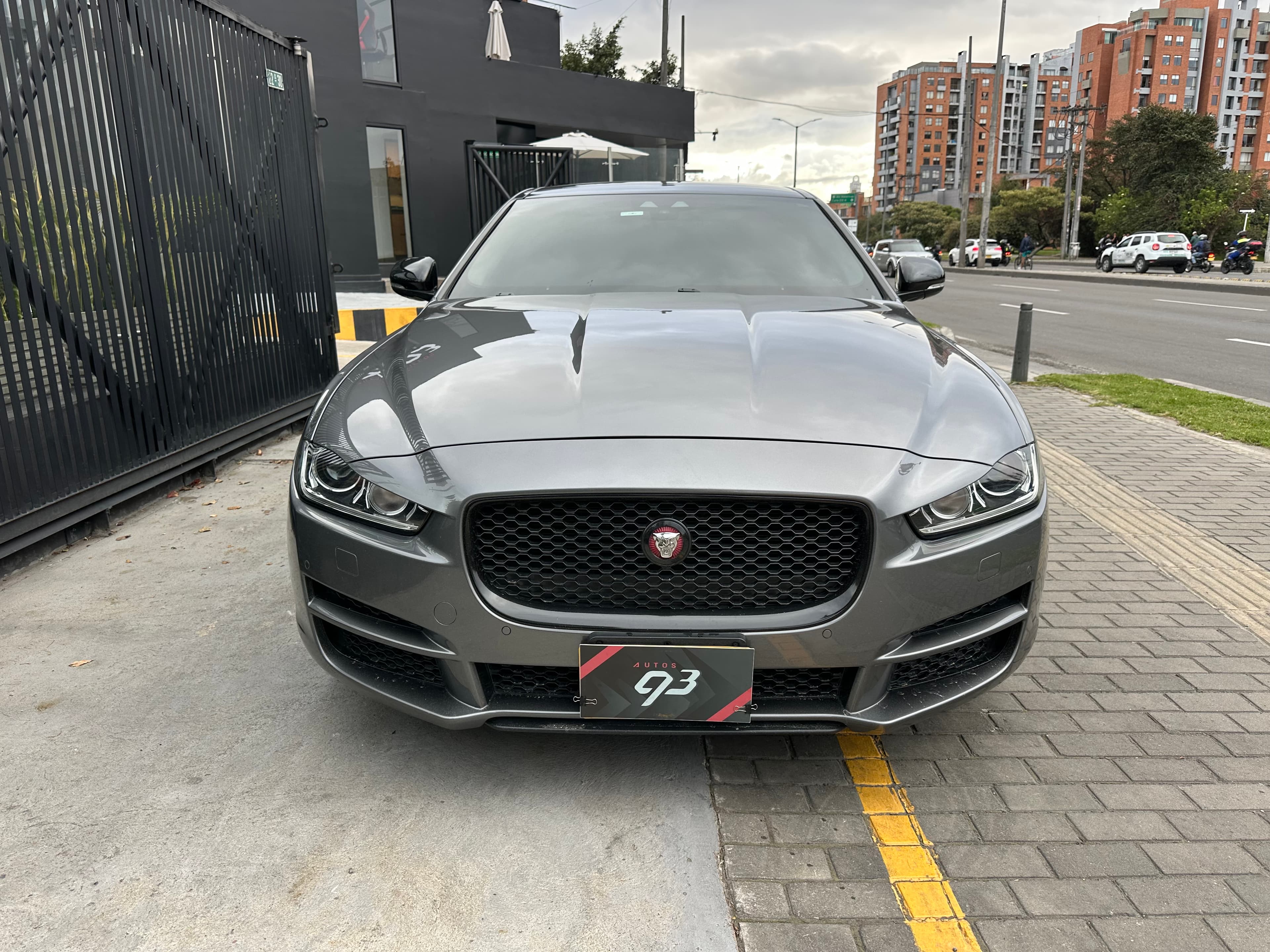 Jaguar XE Prestige Modelo 2018 2