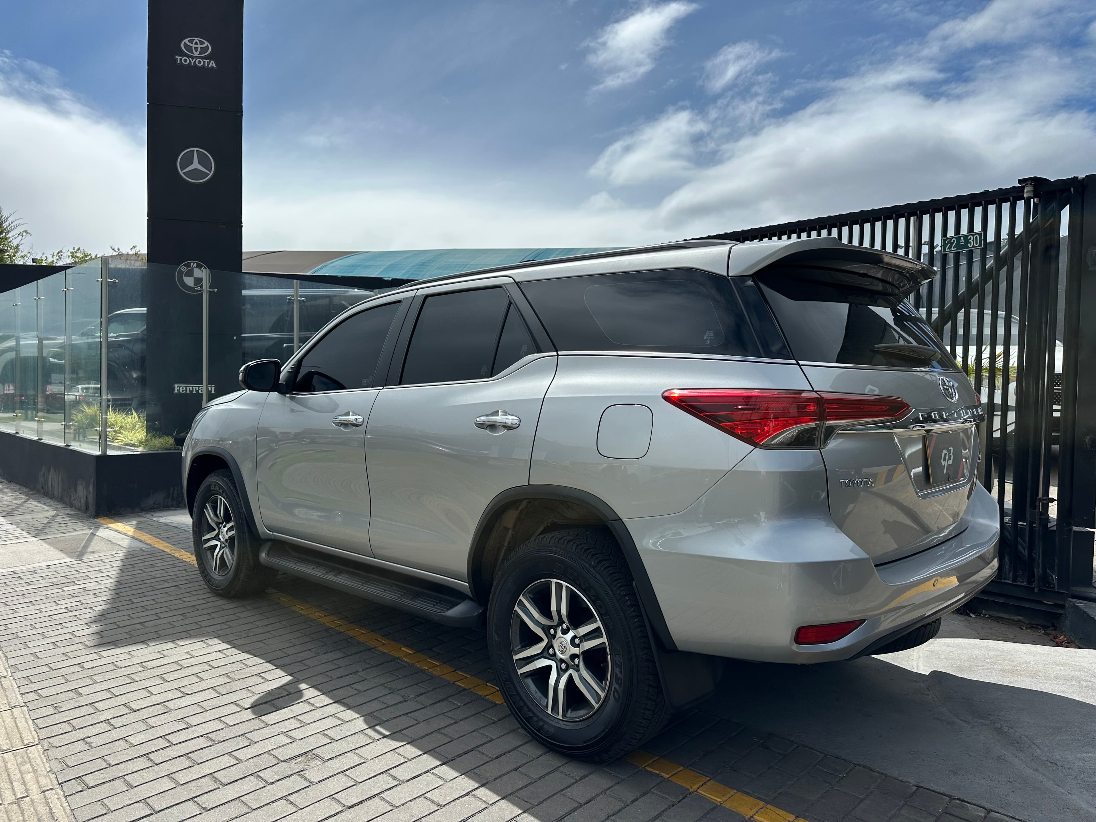 Toyota Fortuner SRV Modelo 2020 6