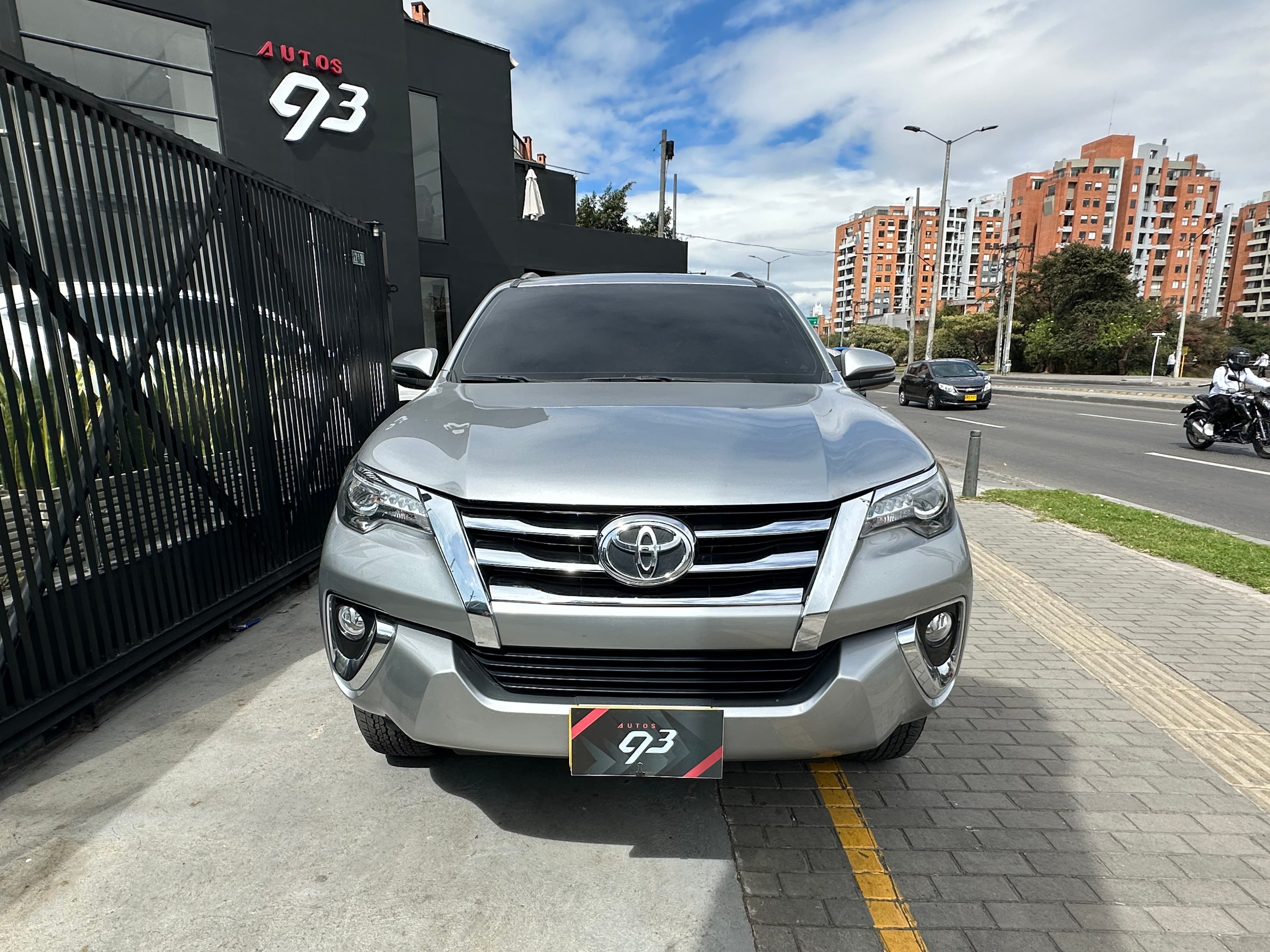 Toyota Fortuner SRV Modelo 2020 2