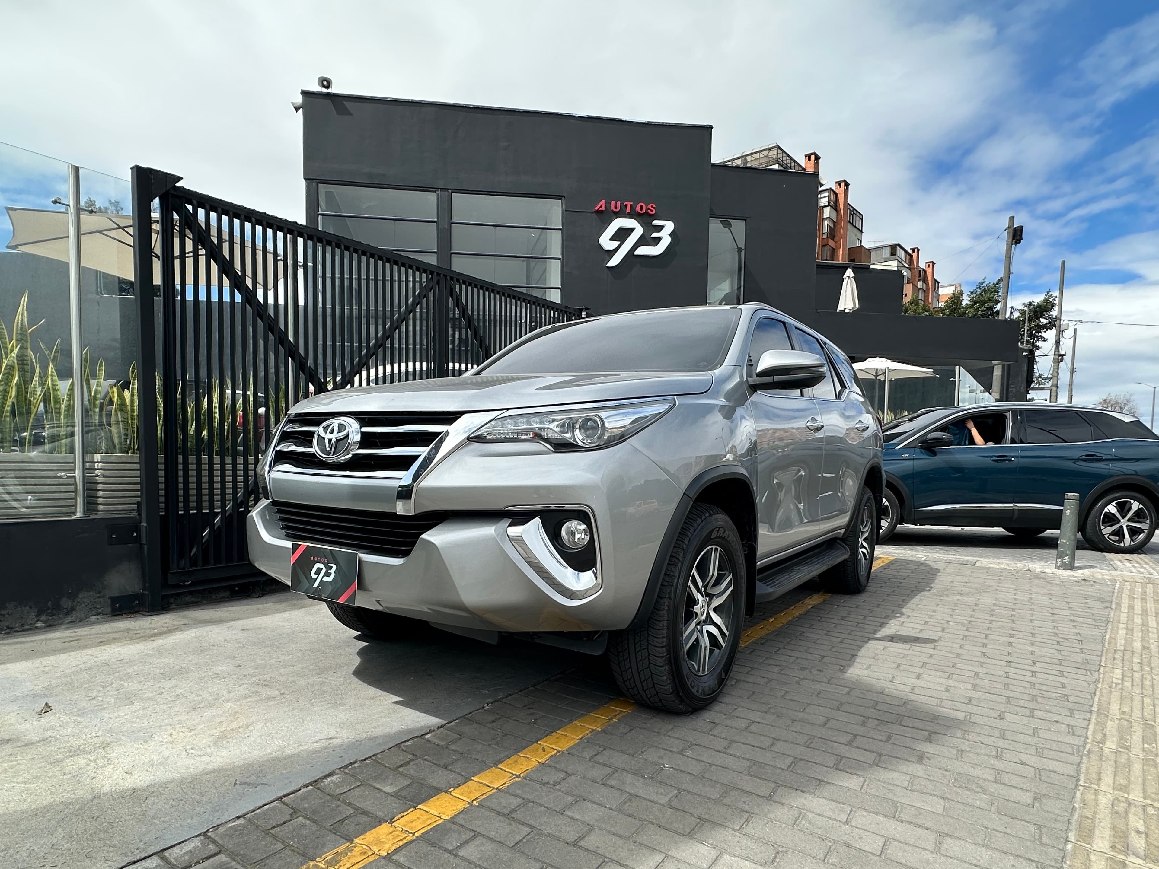 Toyota Fortuner SRV Modelo 2020 1