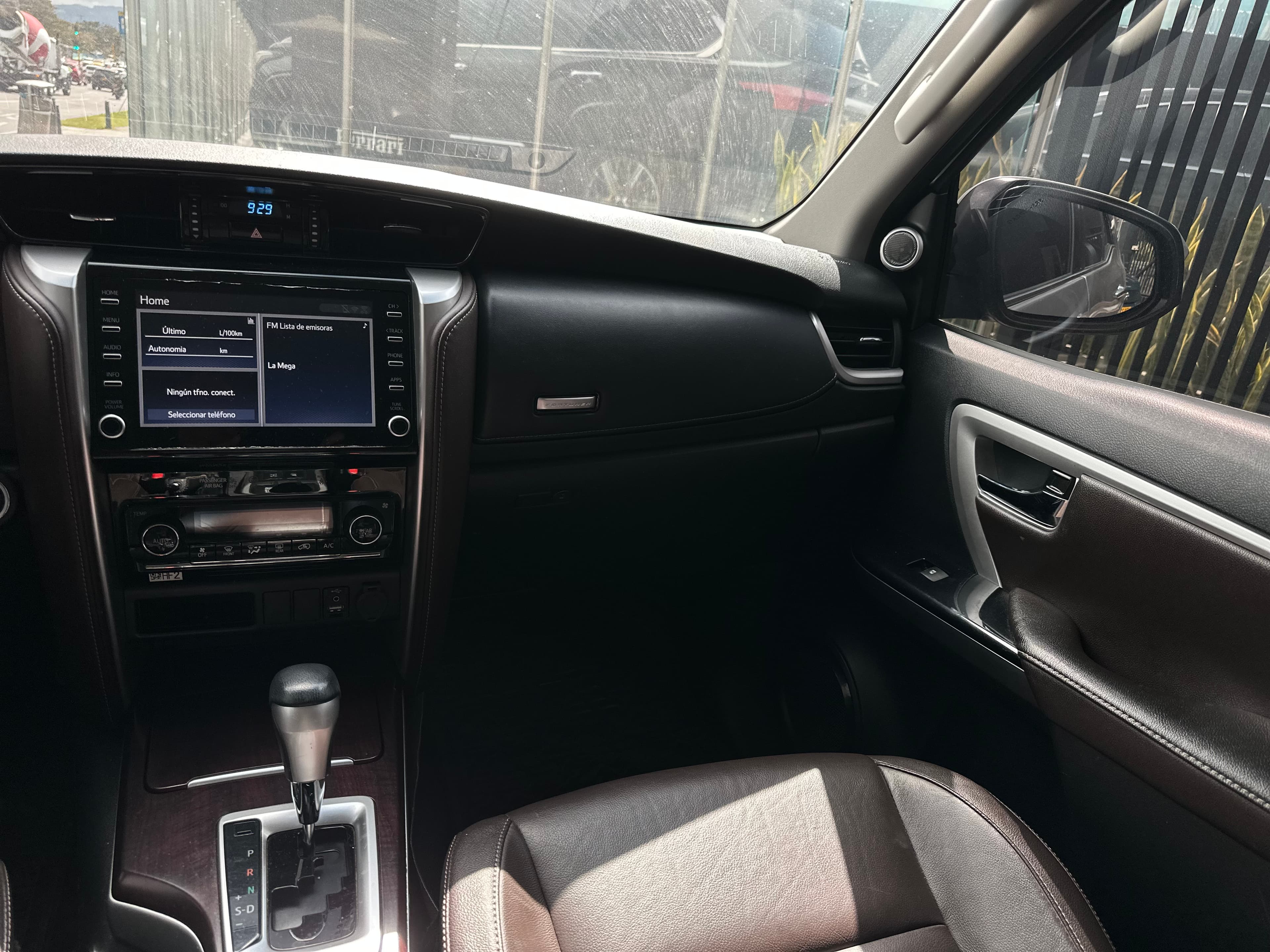 Toyota Fortuner SRV Modelo 2020 14