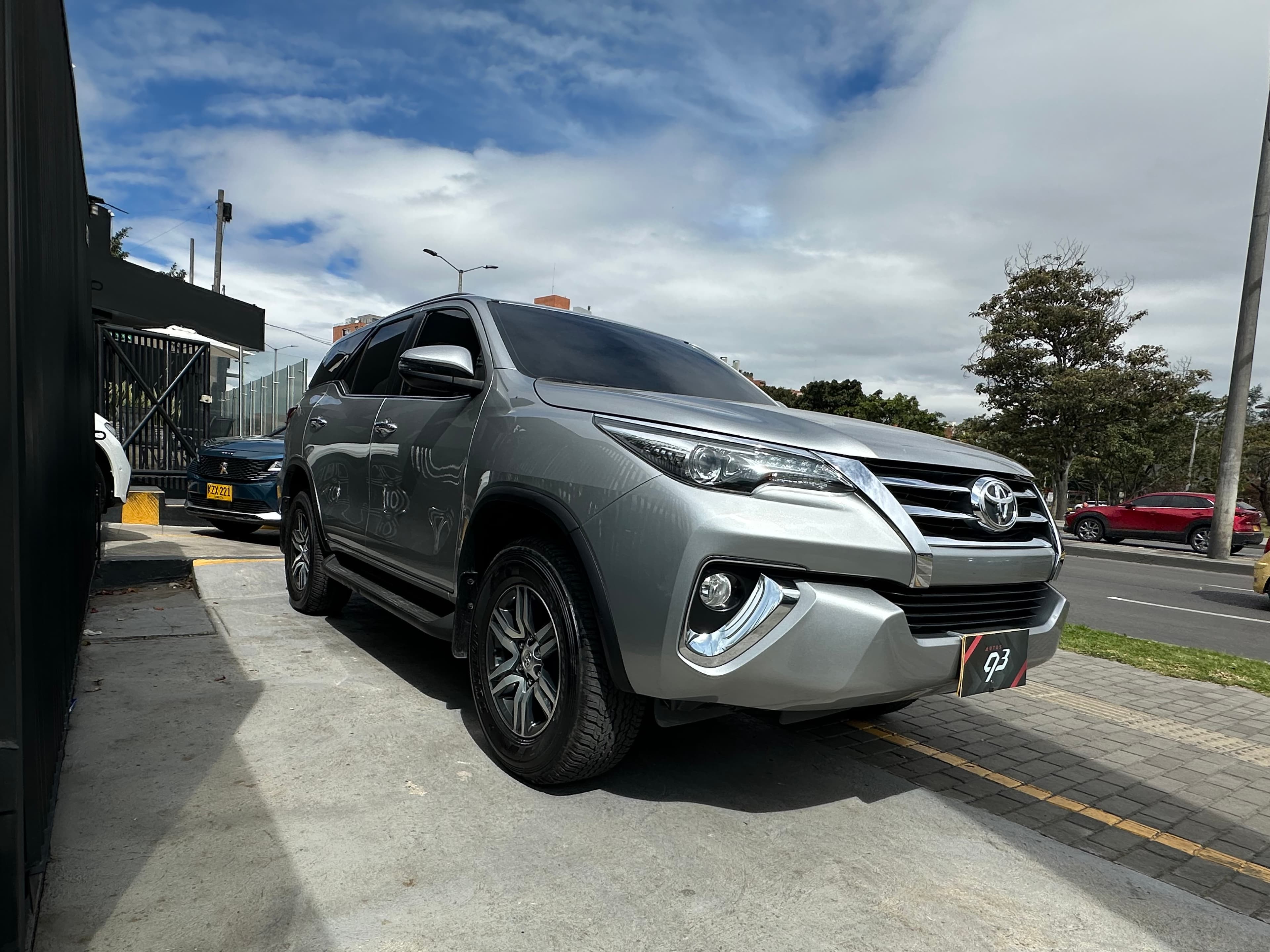 Toyota Fortuner SRV Modelo 2020 3