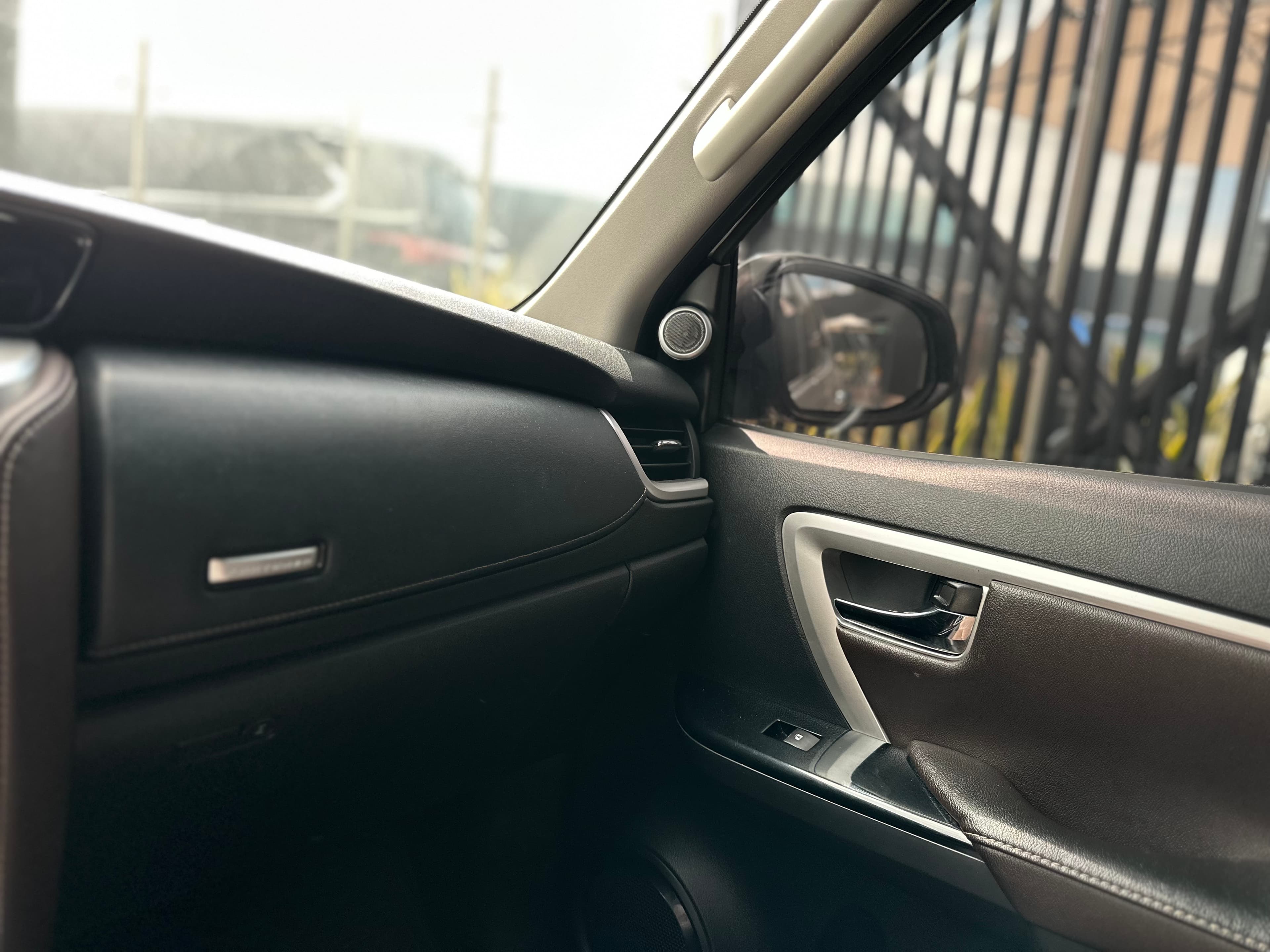 Toyota Fortuner SRV Modelo 2020 20