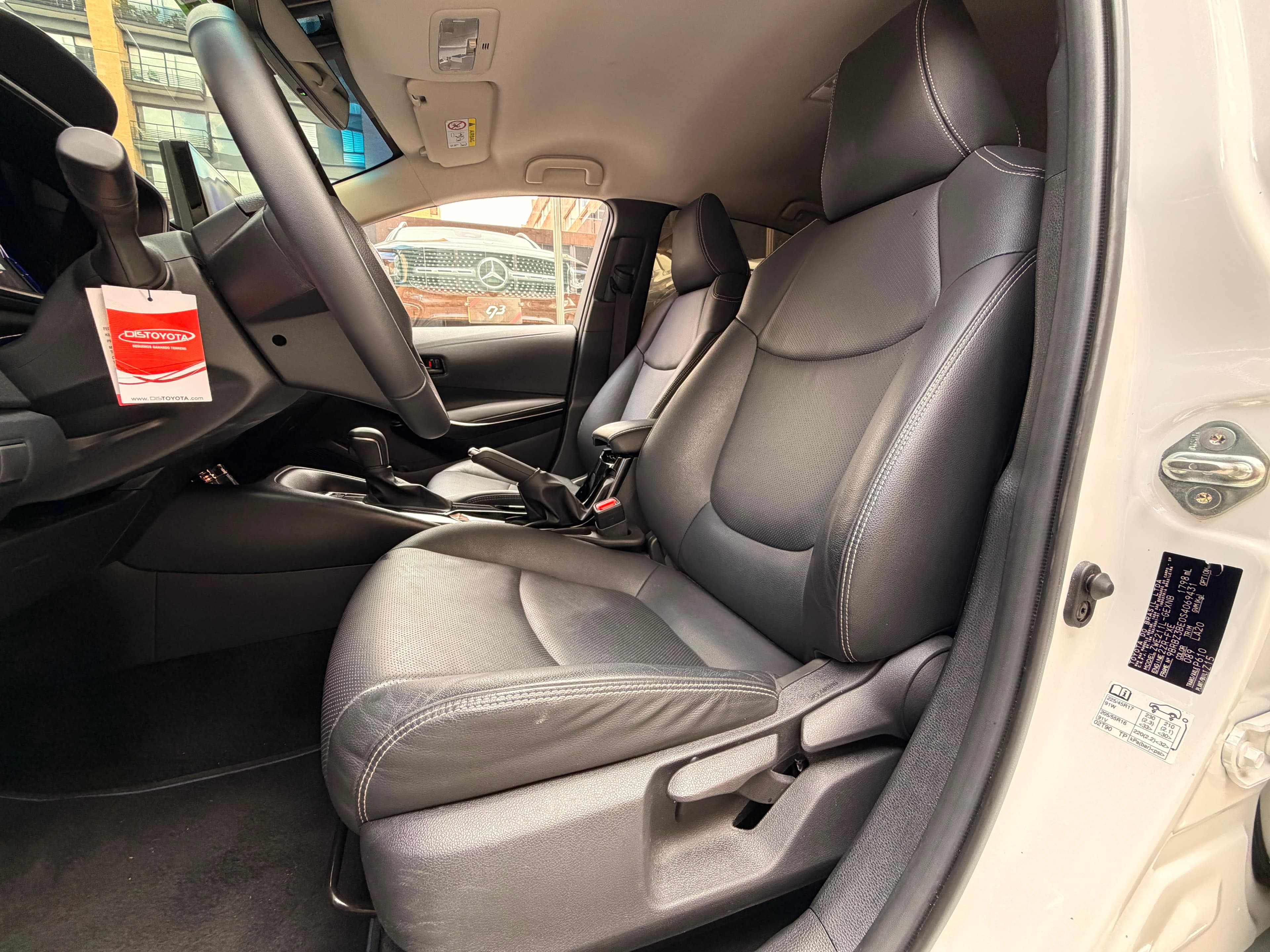 Toyota Corolla XEI Modelo 2025 11