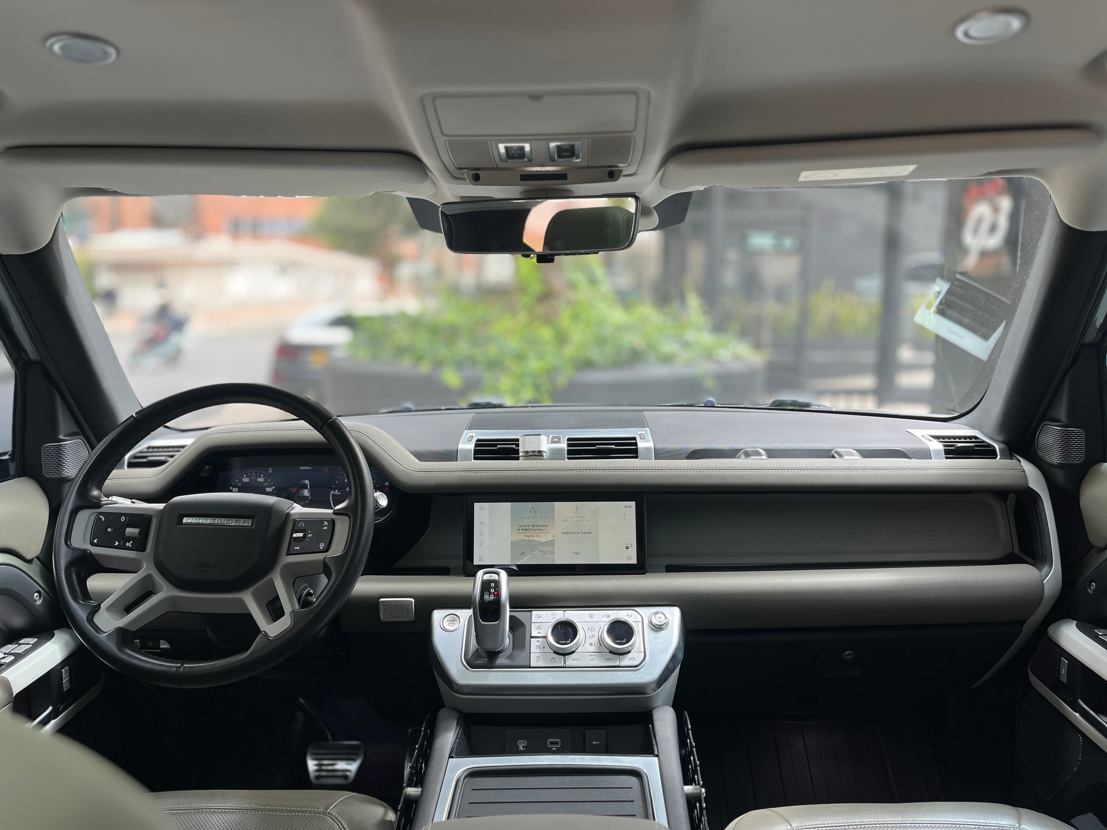 Land Rover Defender FIRST EDITION Modelo 2021 12